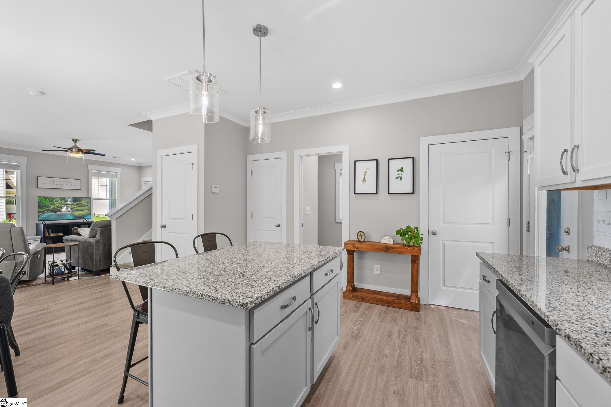 111 Crown Court Property Photo 16