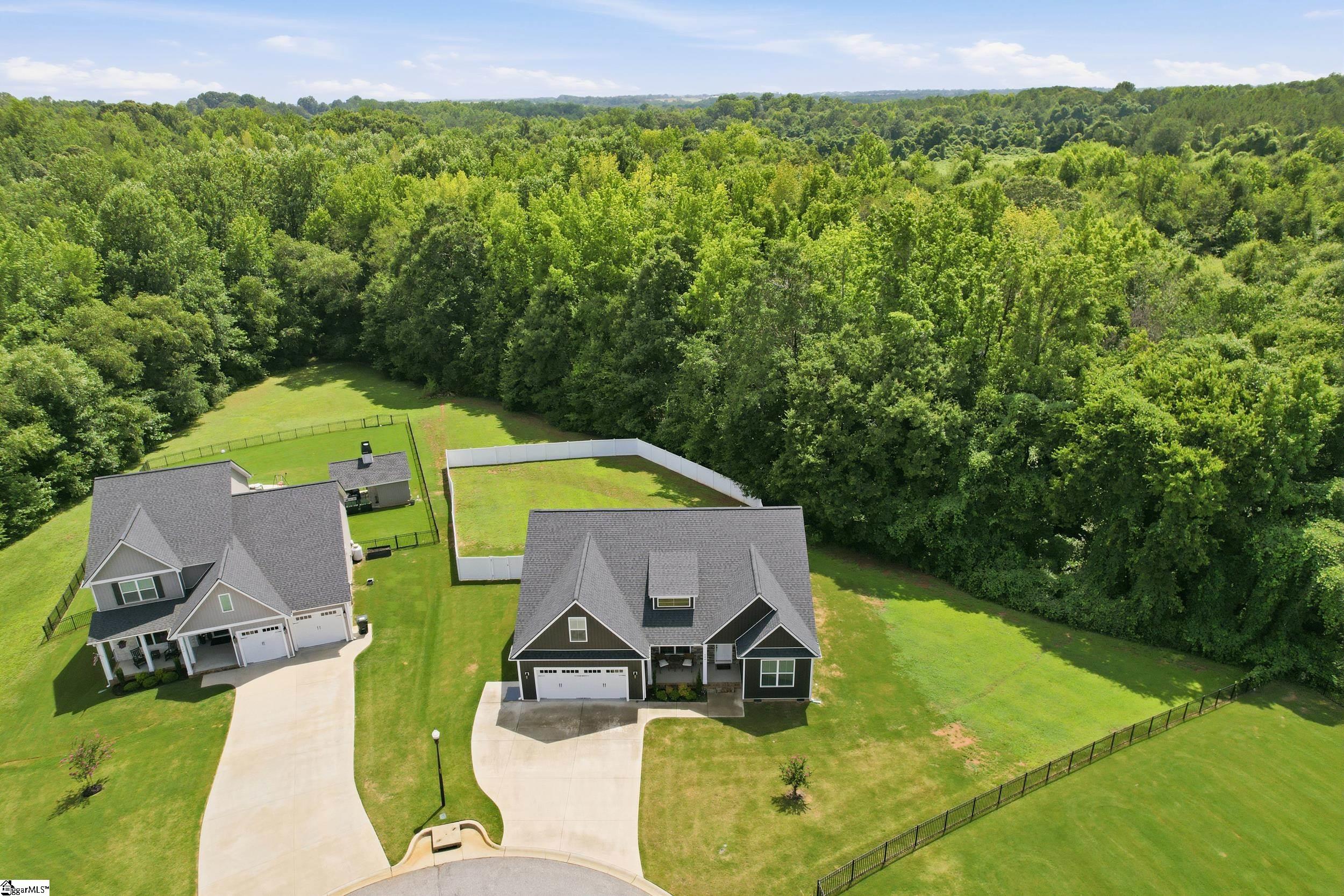 400 Terra Plains Drive Property Photo 3