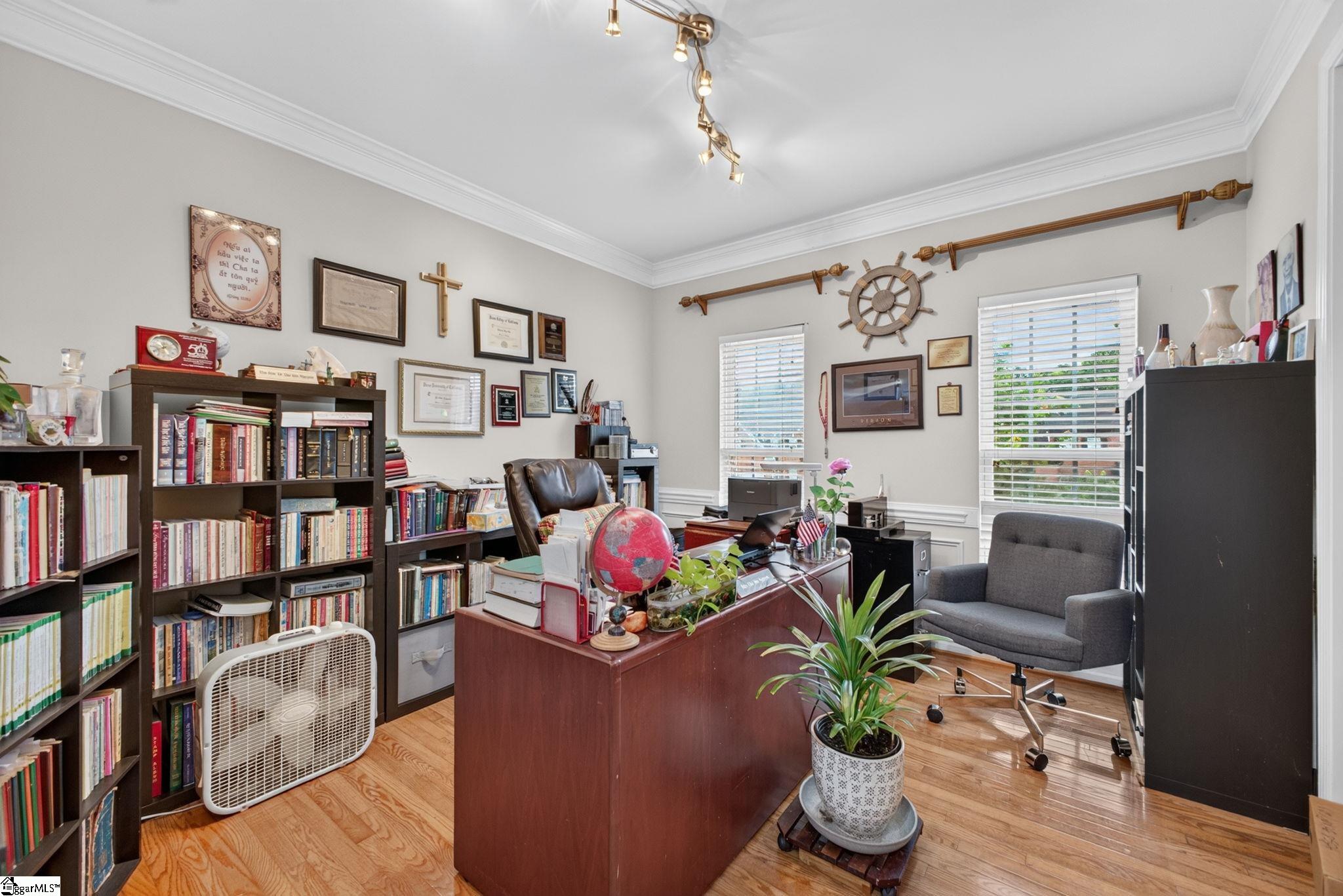17 Suffolk Downs Way Property Photo 4