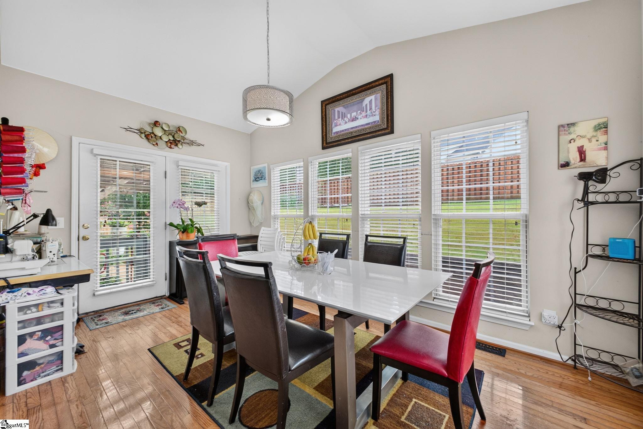 17 Suffolk Downs Way Property Photo 7