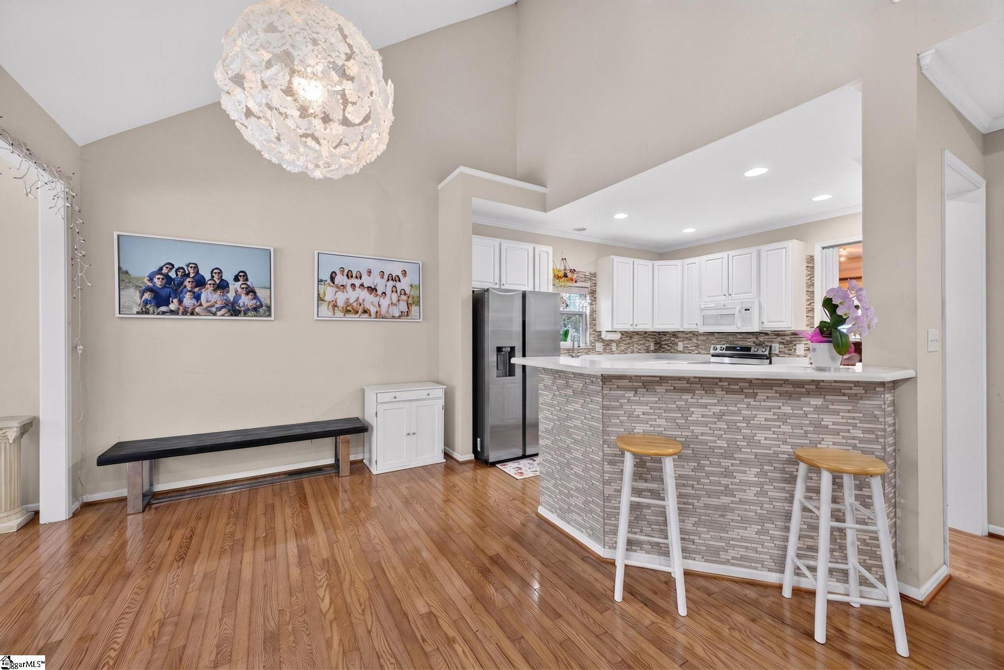 17 Suffolk Downs Way Property Photo 10