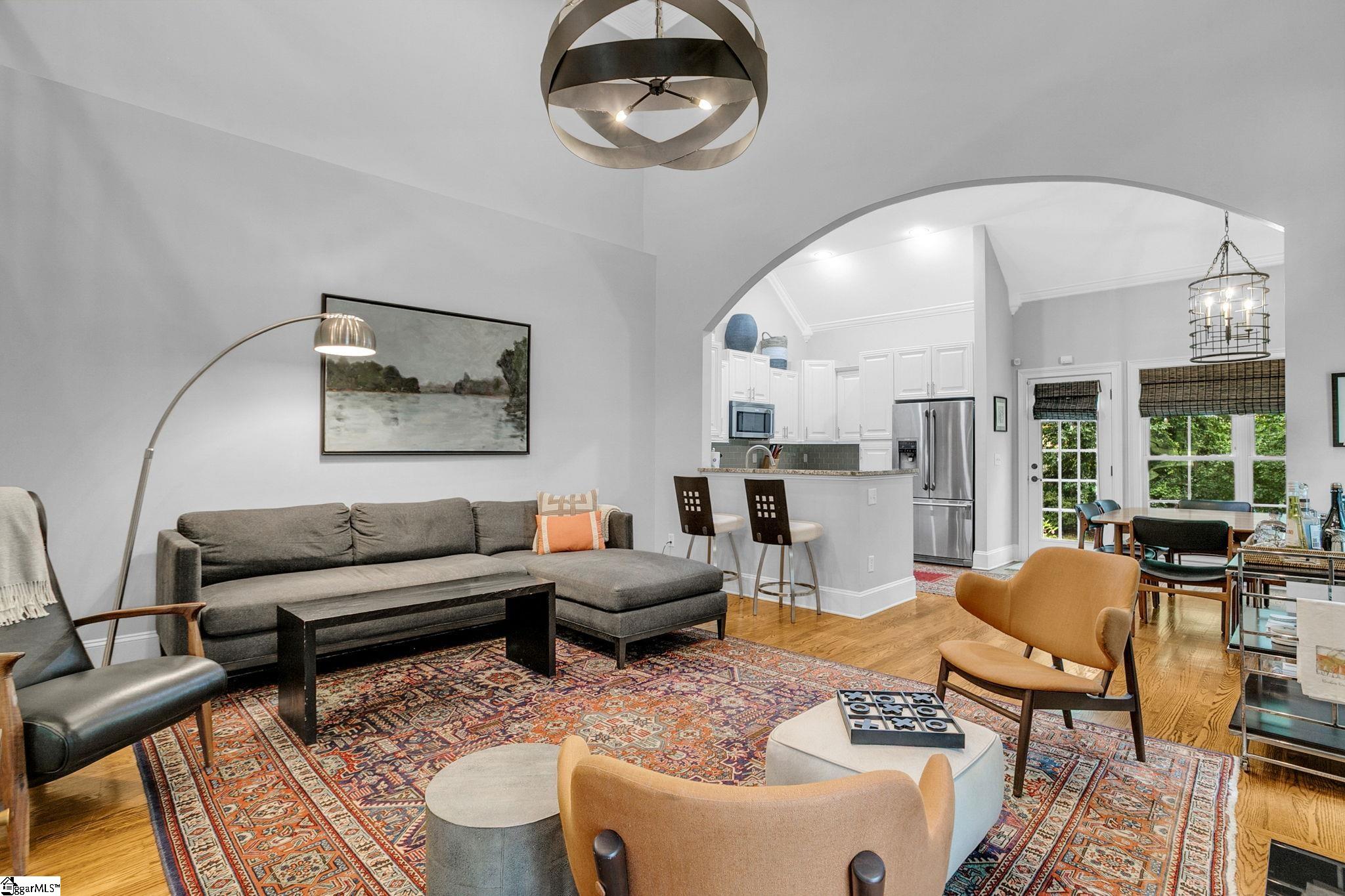 207 E Faris Road Property Photo 8