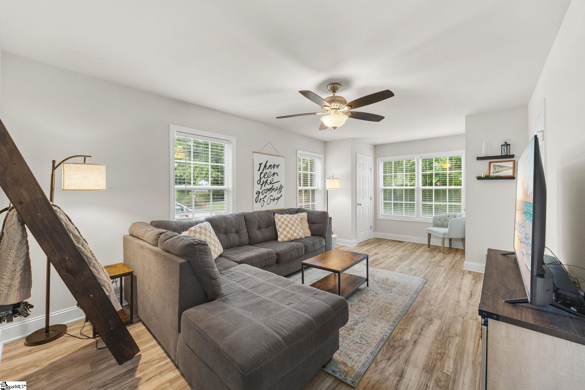 109 Boyce Circle Property Photo 4