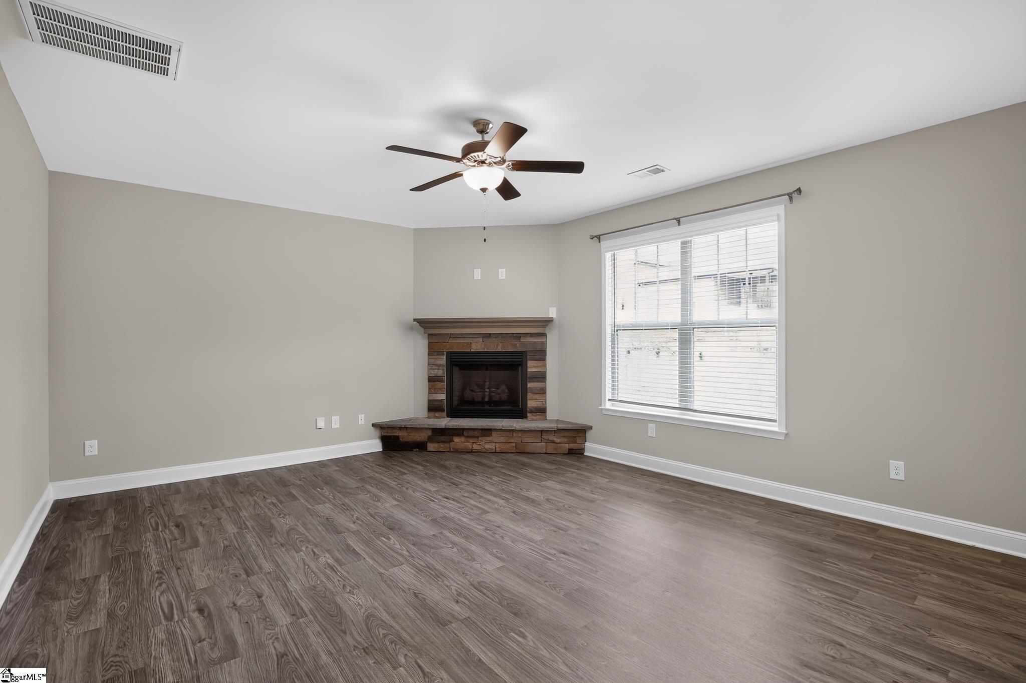 547 Chantry Lane Property Photo 14