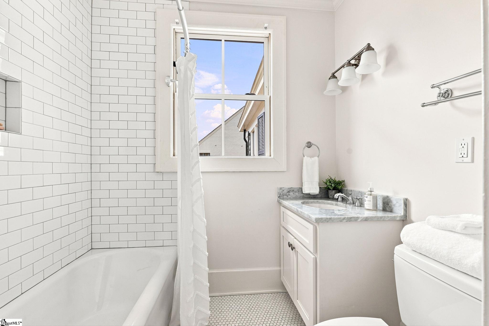 18 Sirrine Drive Property Photo 32