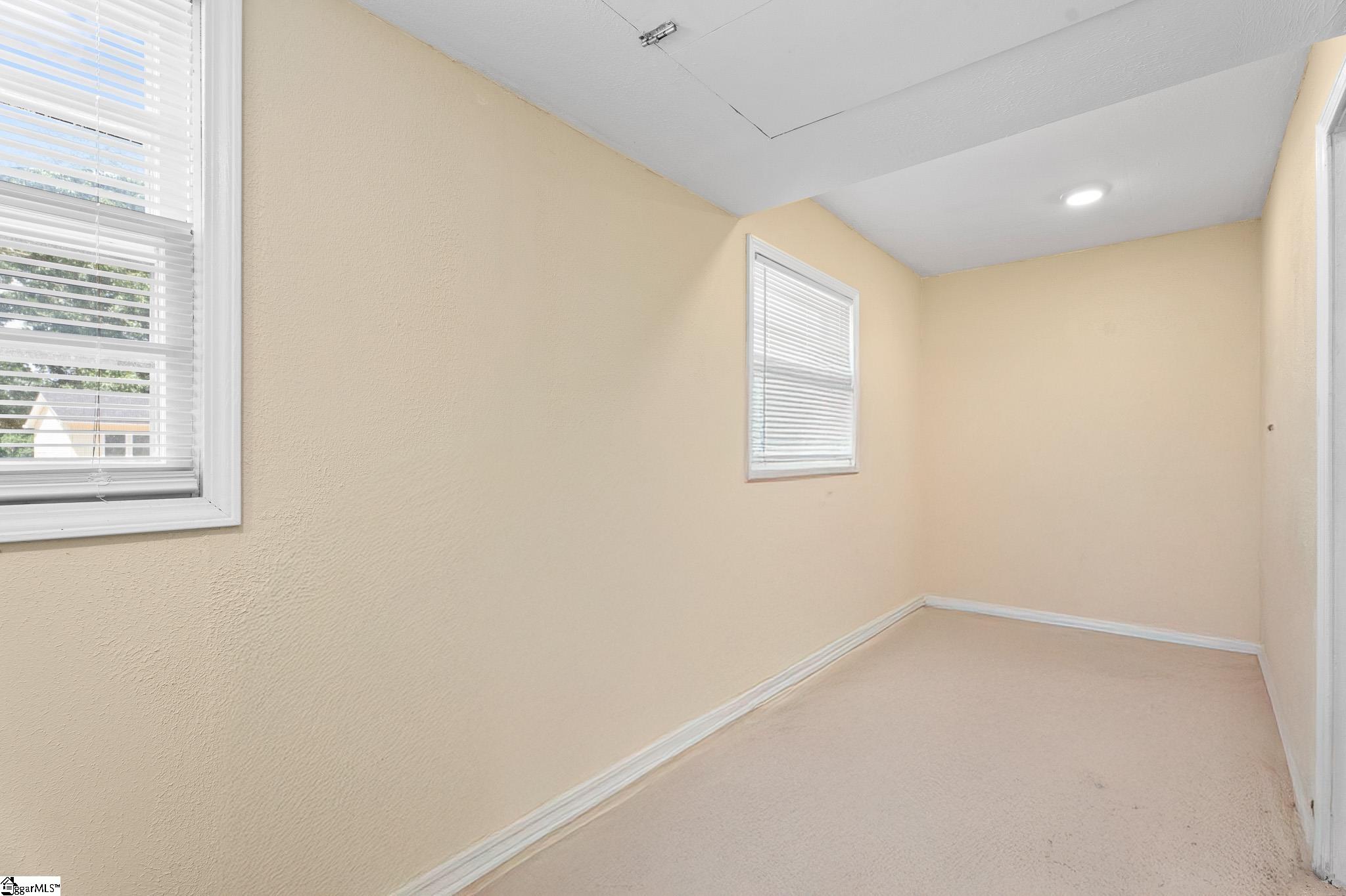 313 Alder Drive Property Photo 18