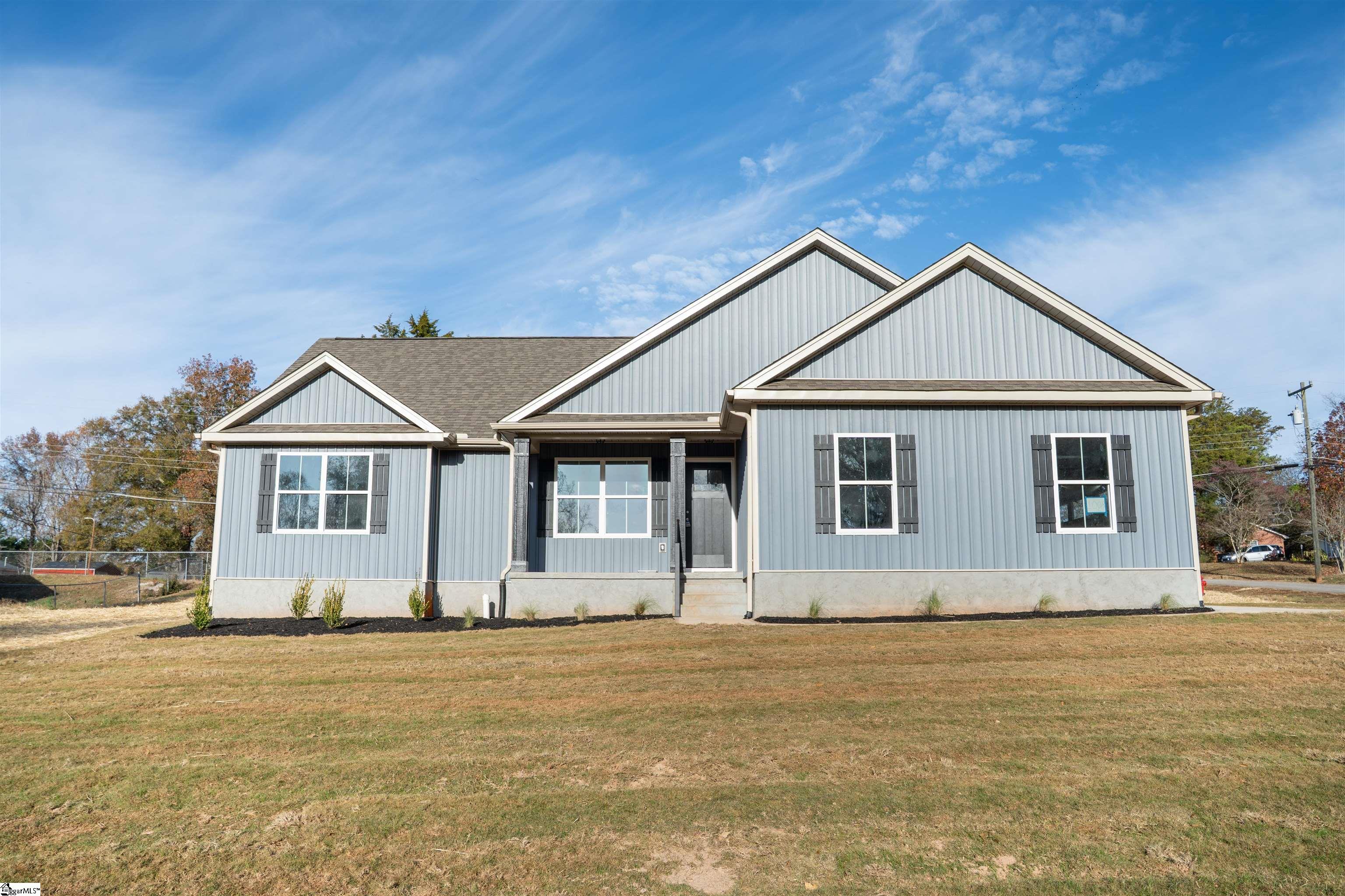1008 Patch Drive Property Photo 1