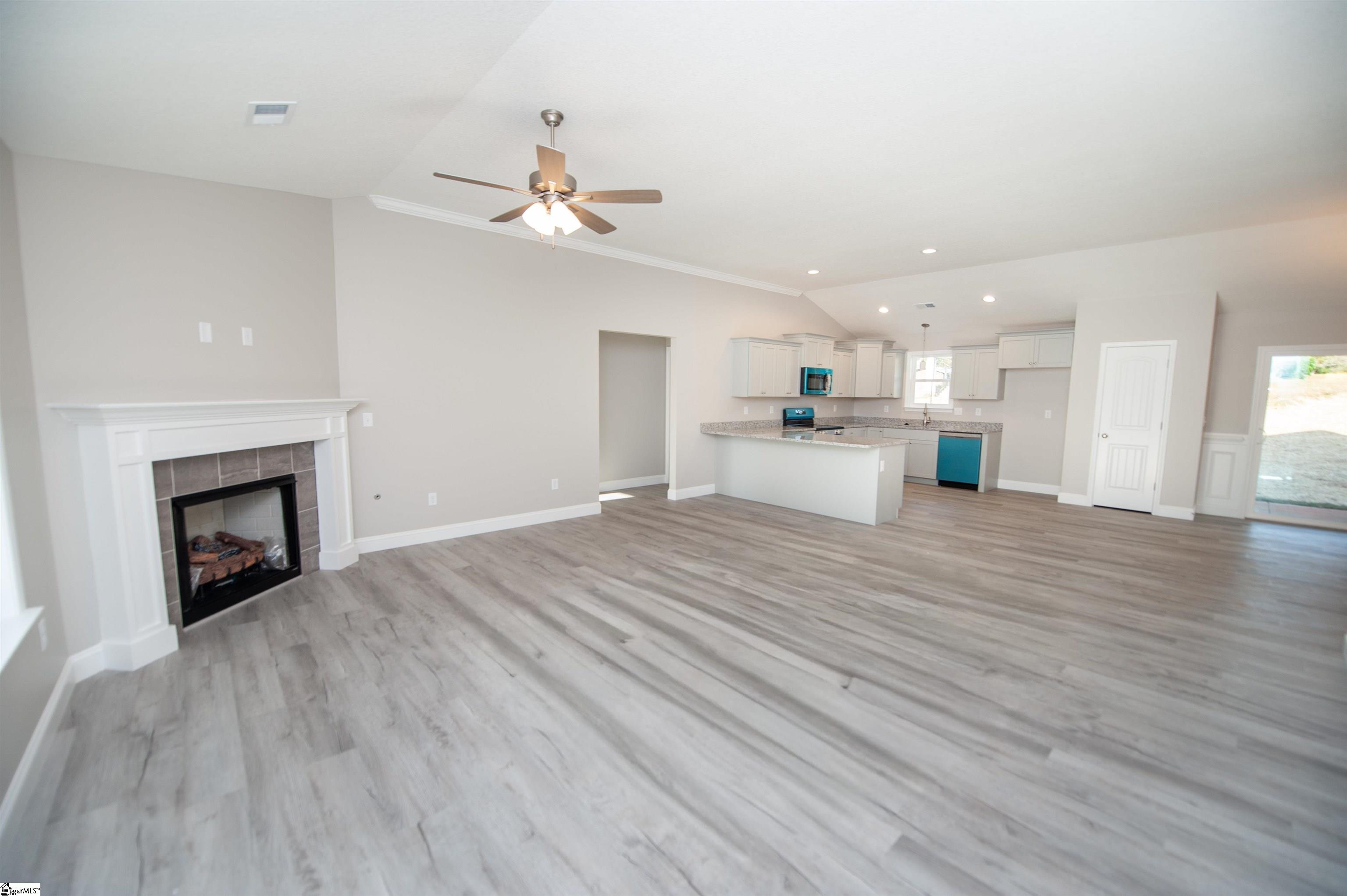 1008 Patch Drive Property Photo 2
