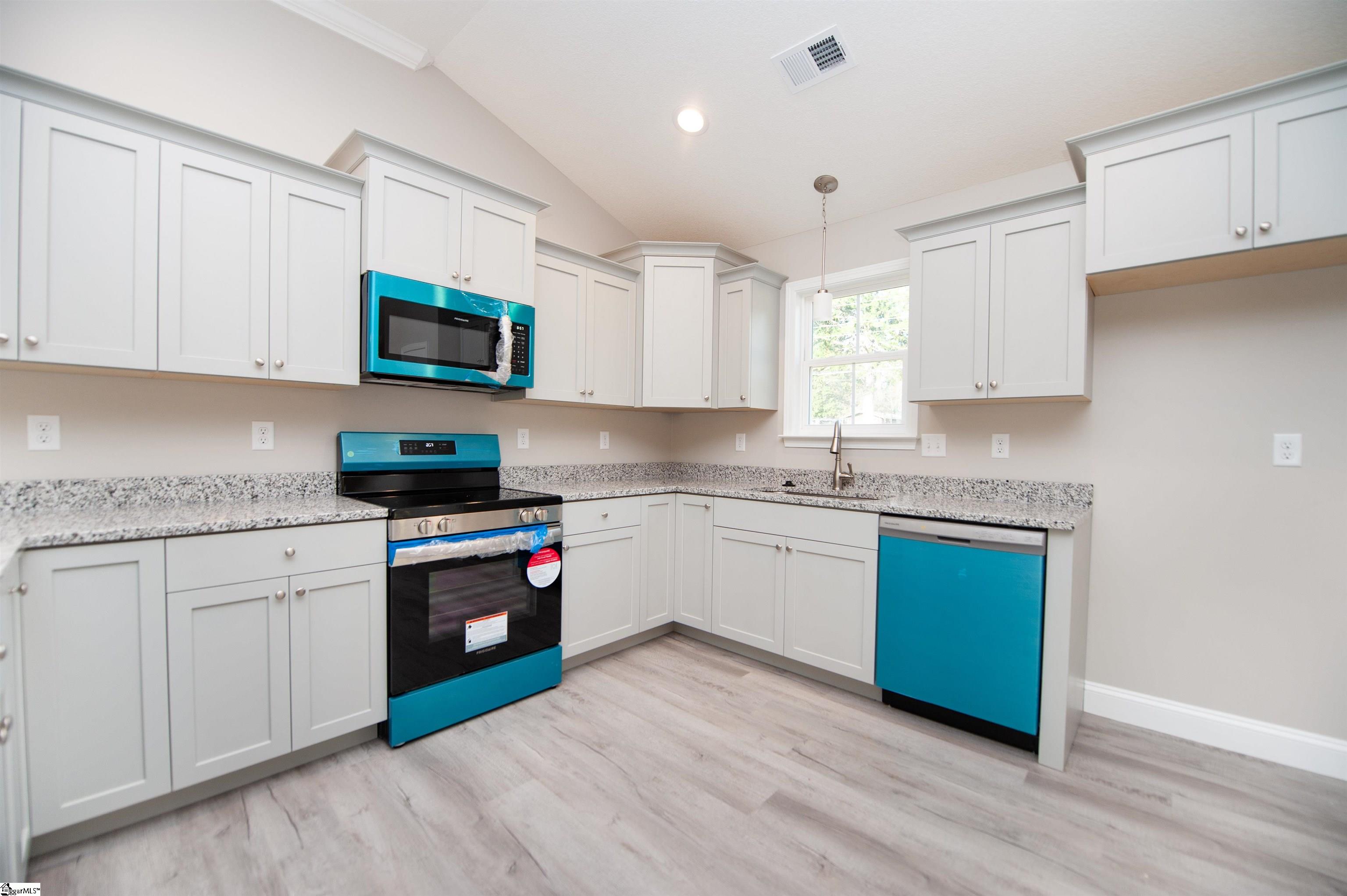 1008 Patch Drive Property Photo 6
