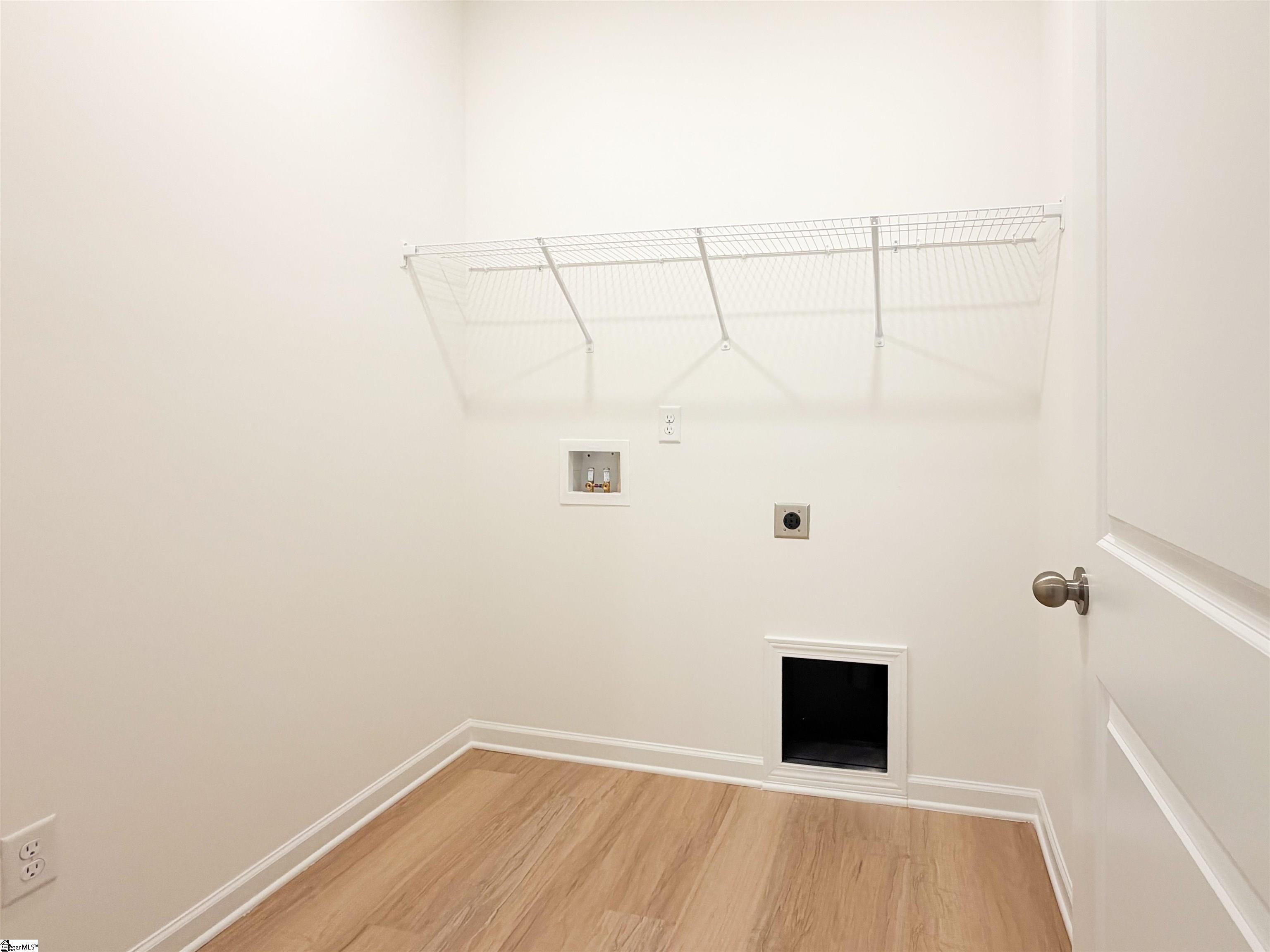 607 Bluestem Circle Property Photo 3