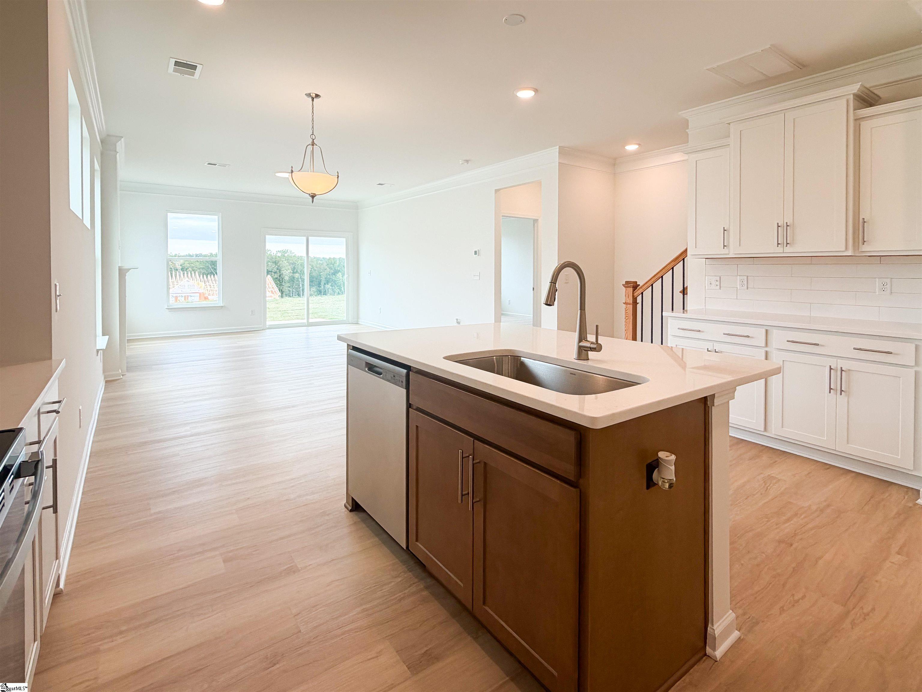 607 Bluestem Circle Property Photo 6