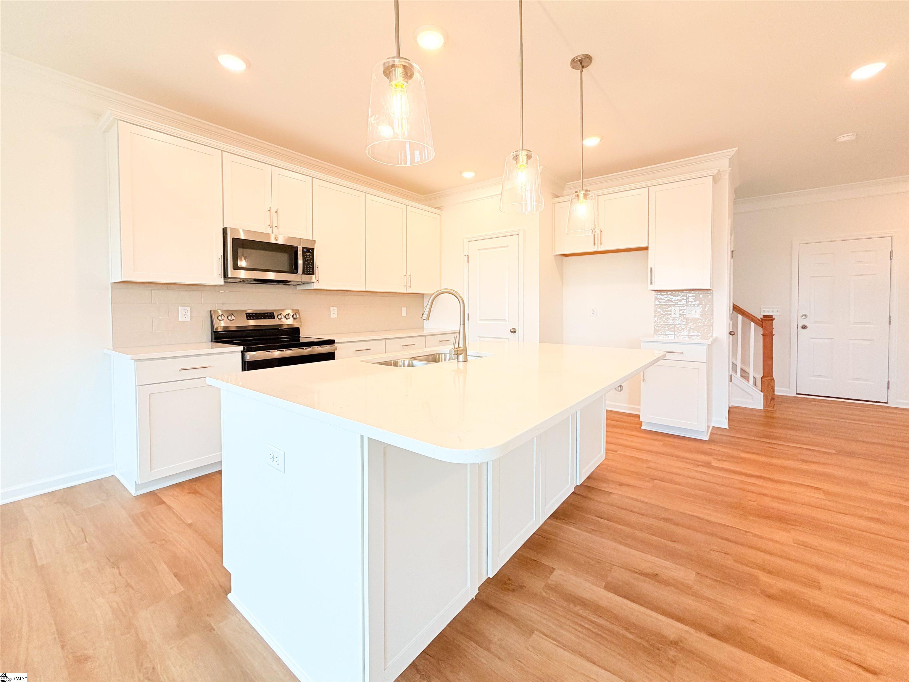 609 Bluestem Circle Property Photo 6