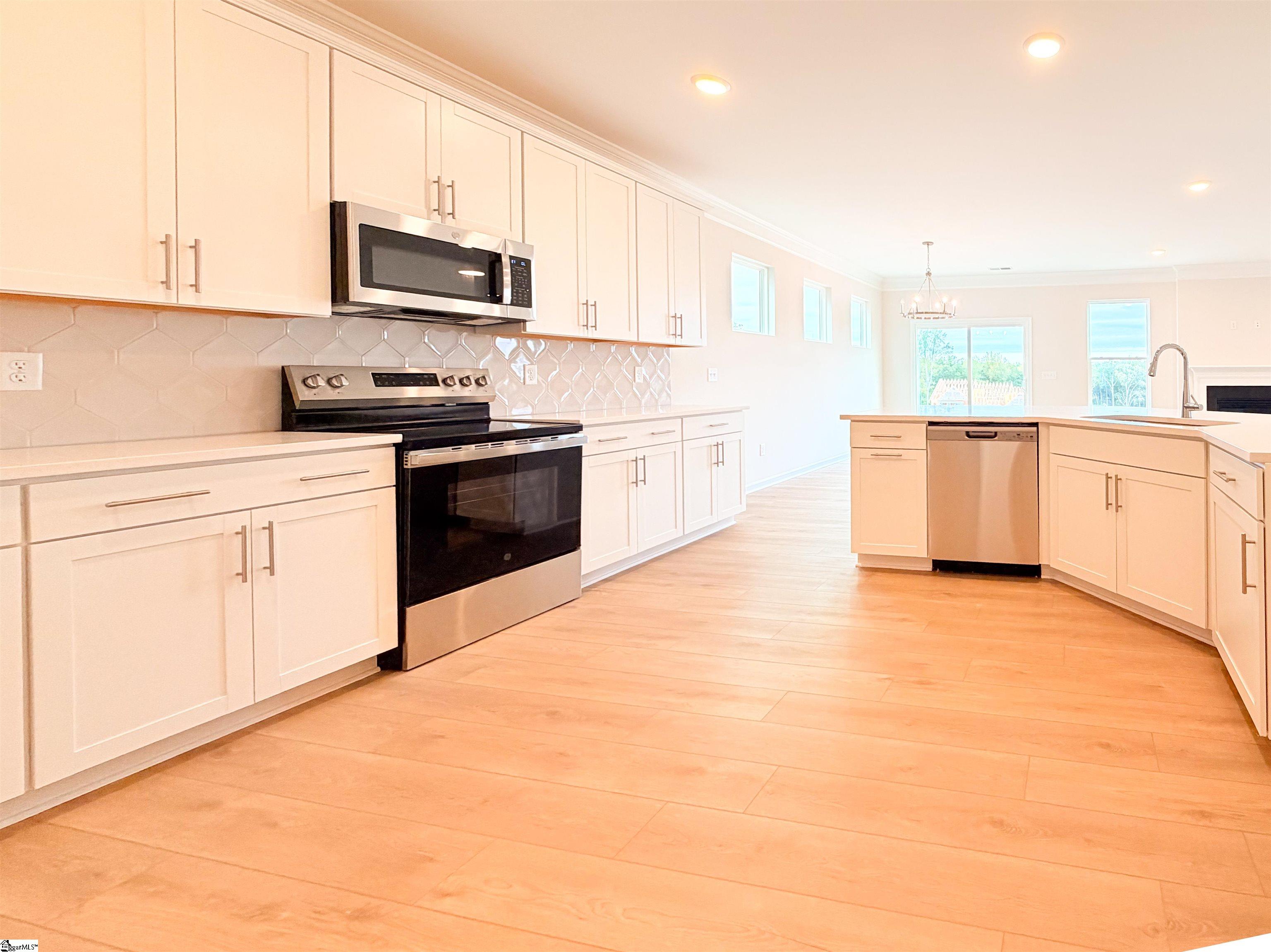 611 Bluestem Circle Property Photo 6
