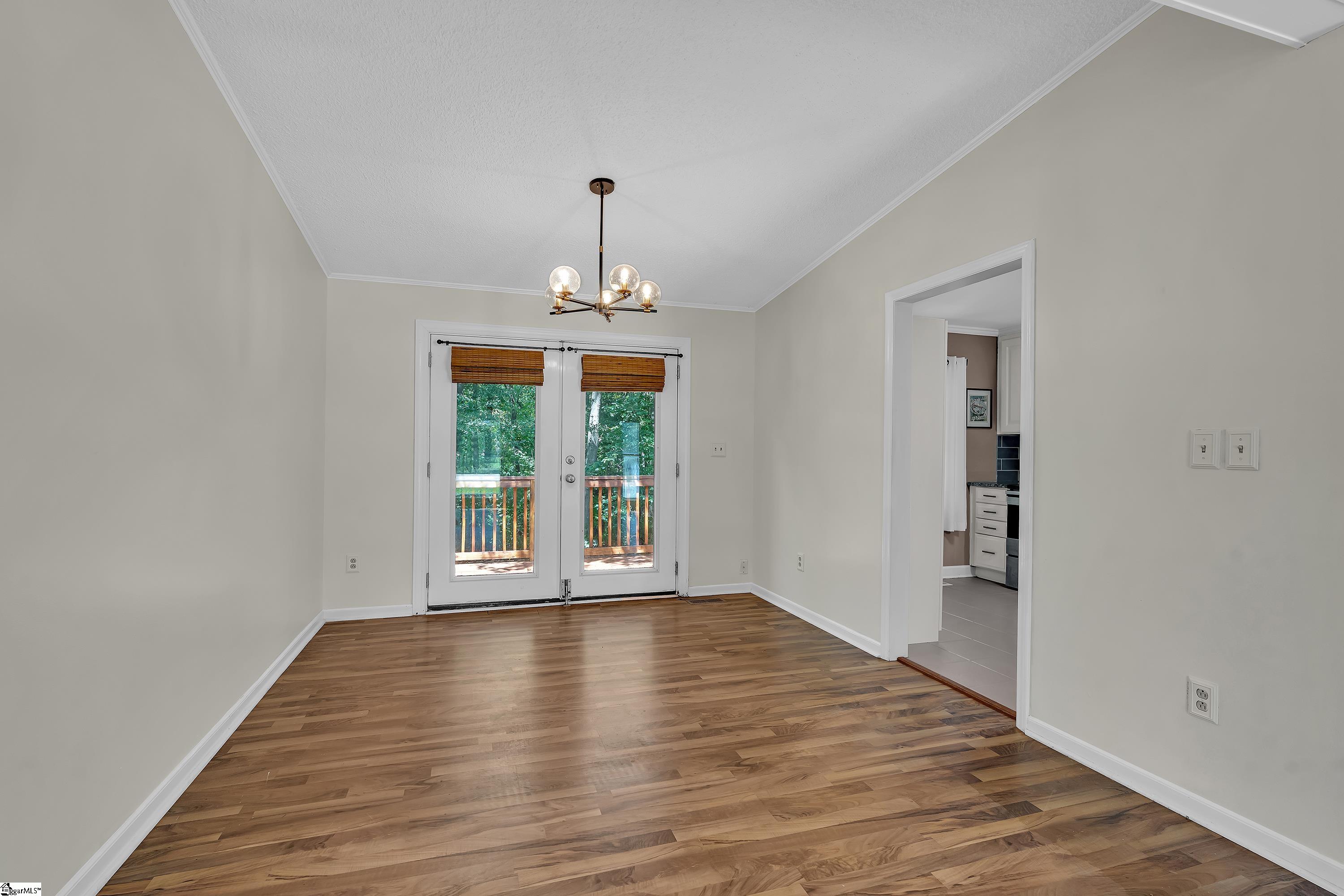 504 Holland Road Property Photo 5
