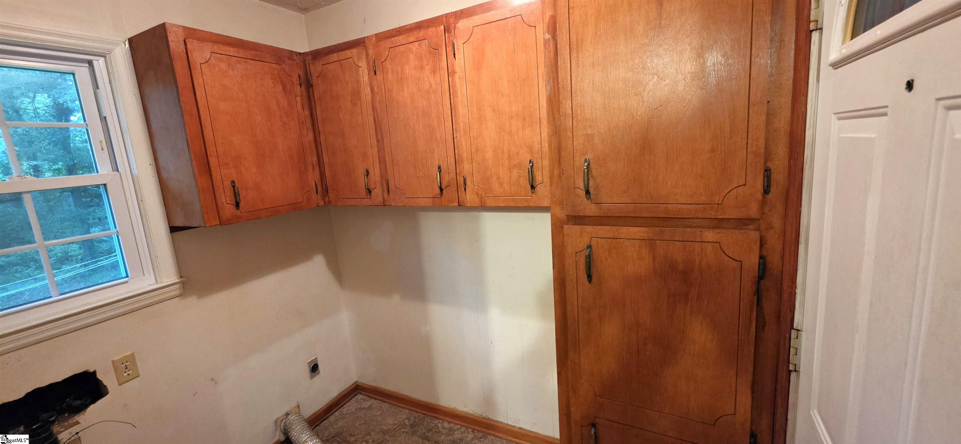 180 Edgewood Drive Property Photo 12
