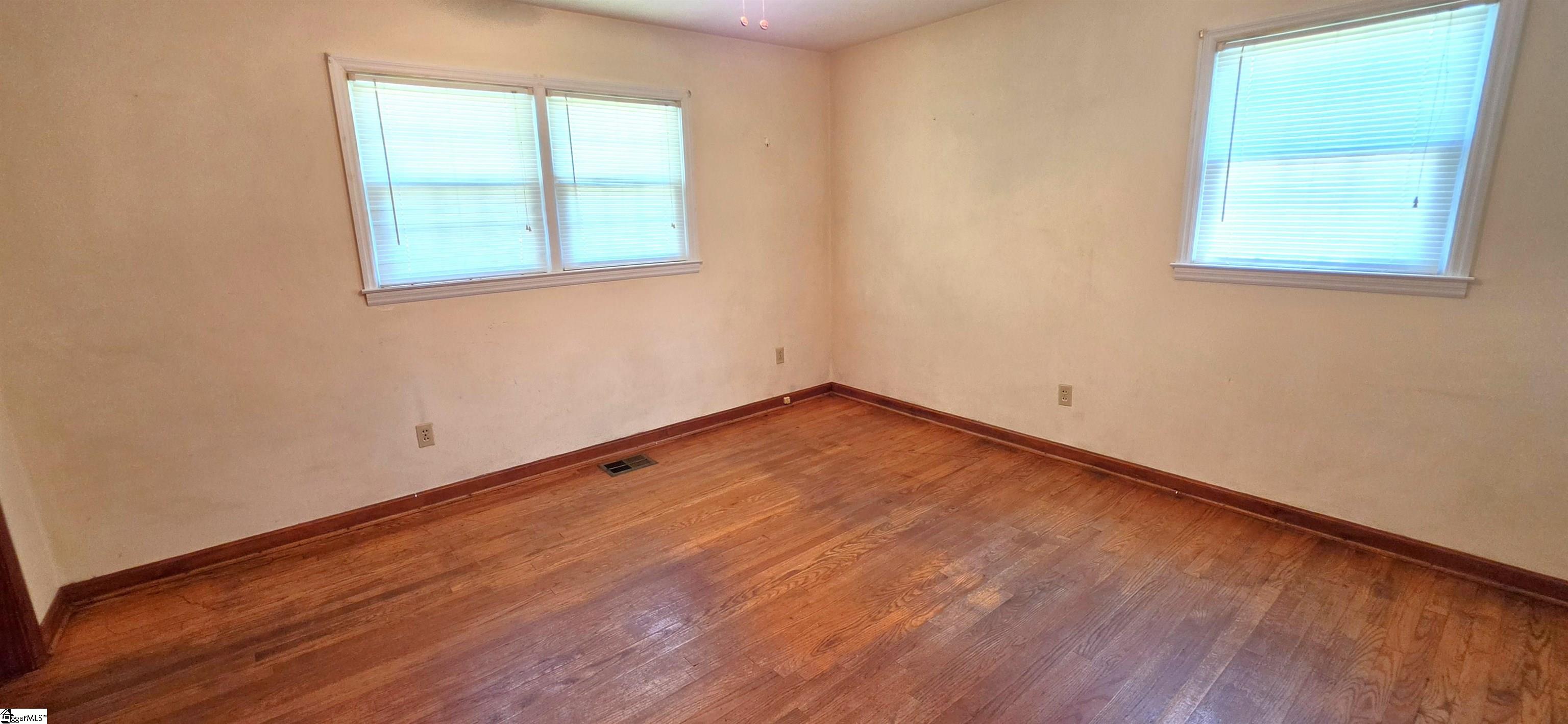 180 Edgewood Drive Property Photo 14