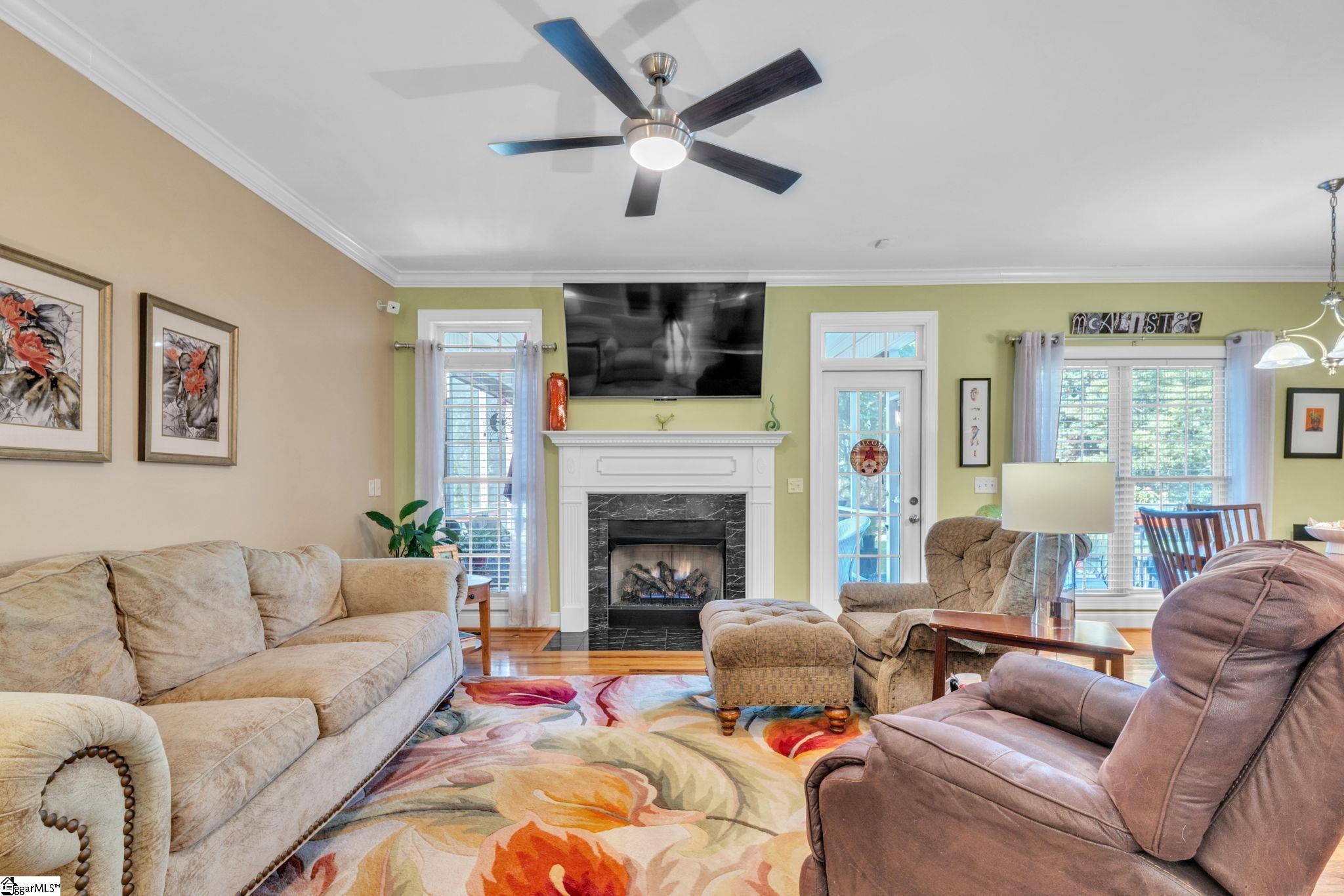 1597978 Property Photo 3