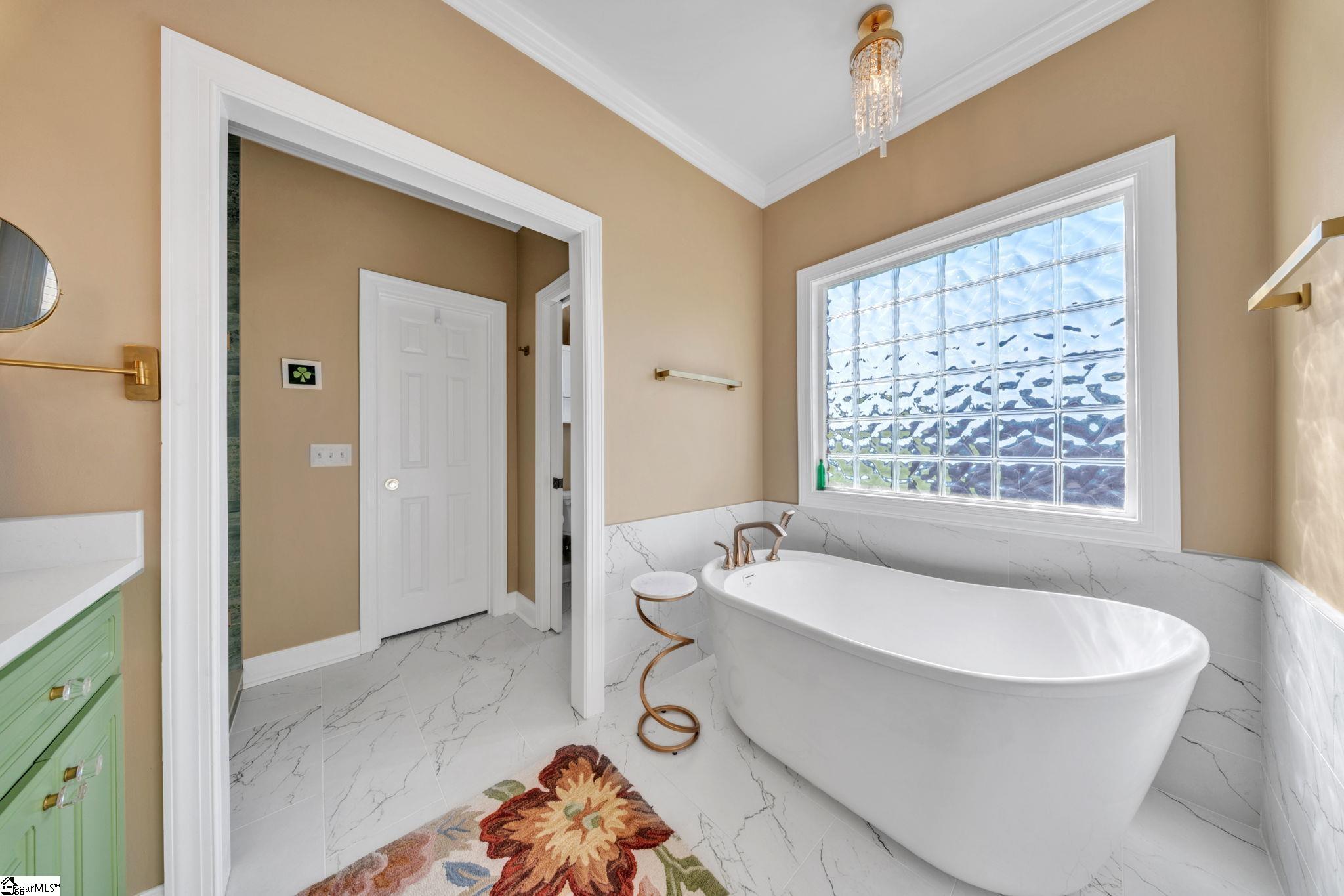 1597978 Property Photo 21
