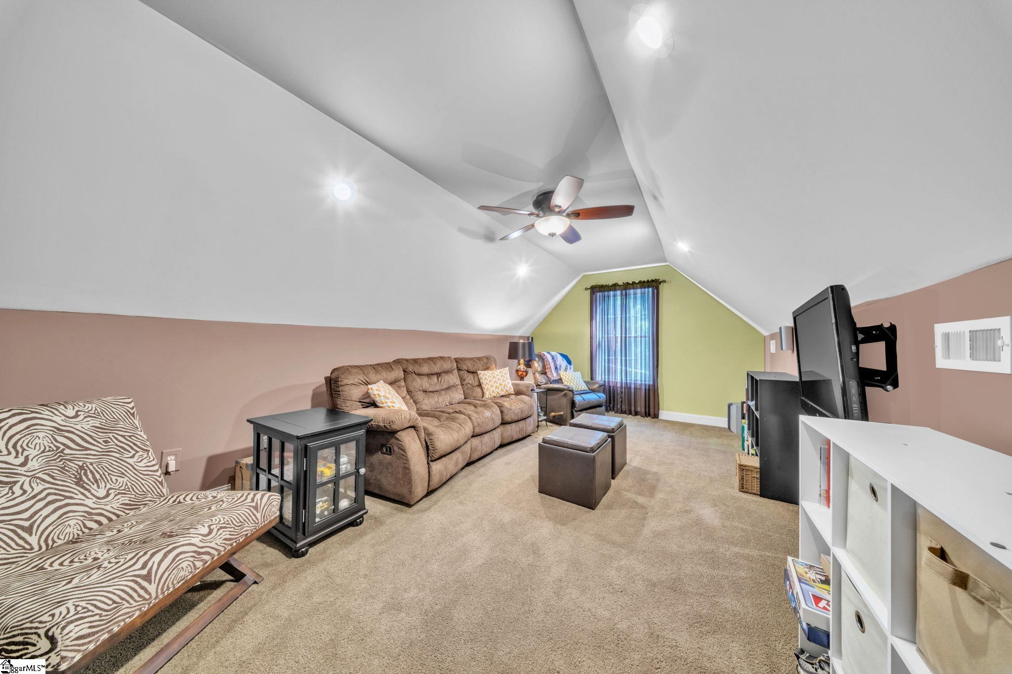 1597978 Property Photo 27