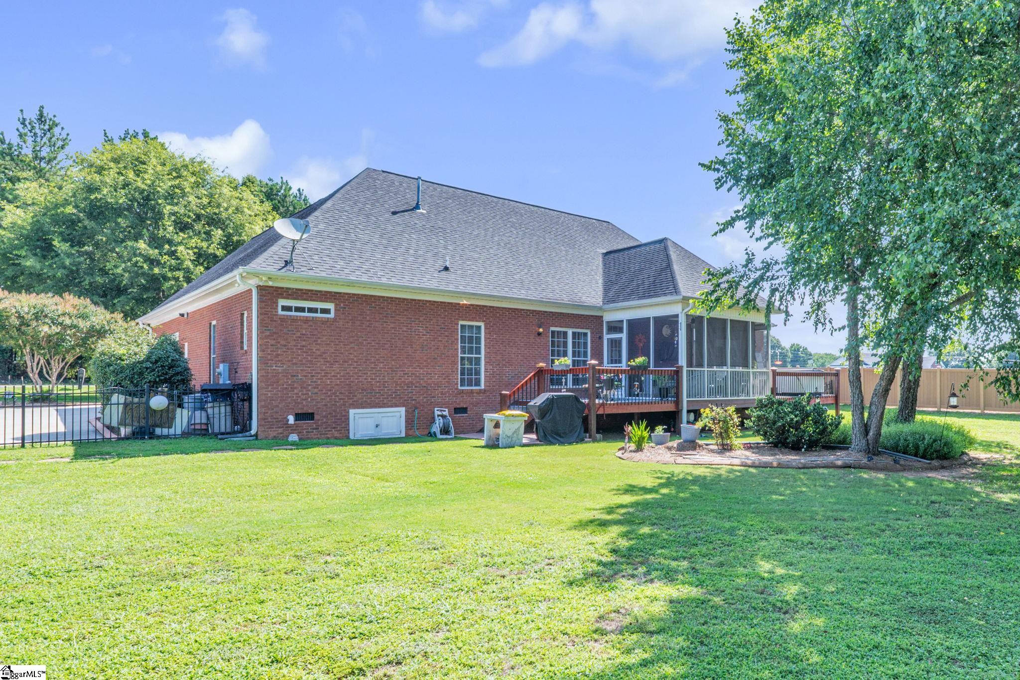 1597978 Property Photo 32