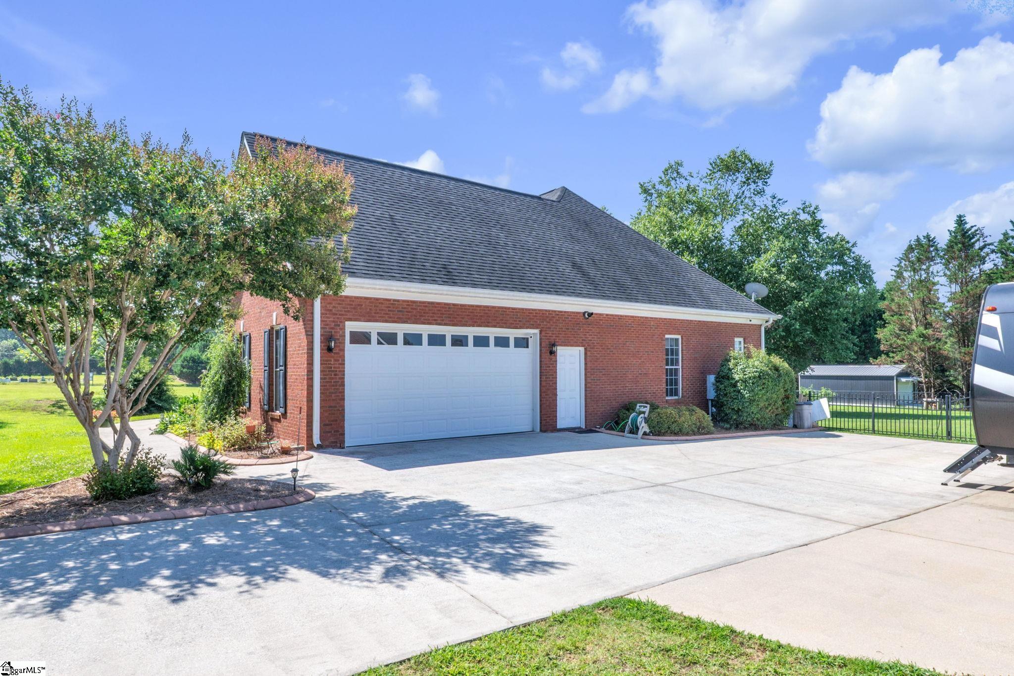 1597978 Property Photo 33