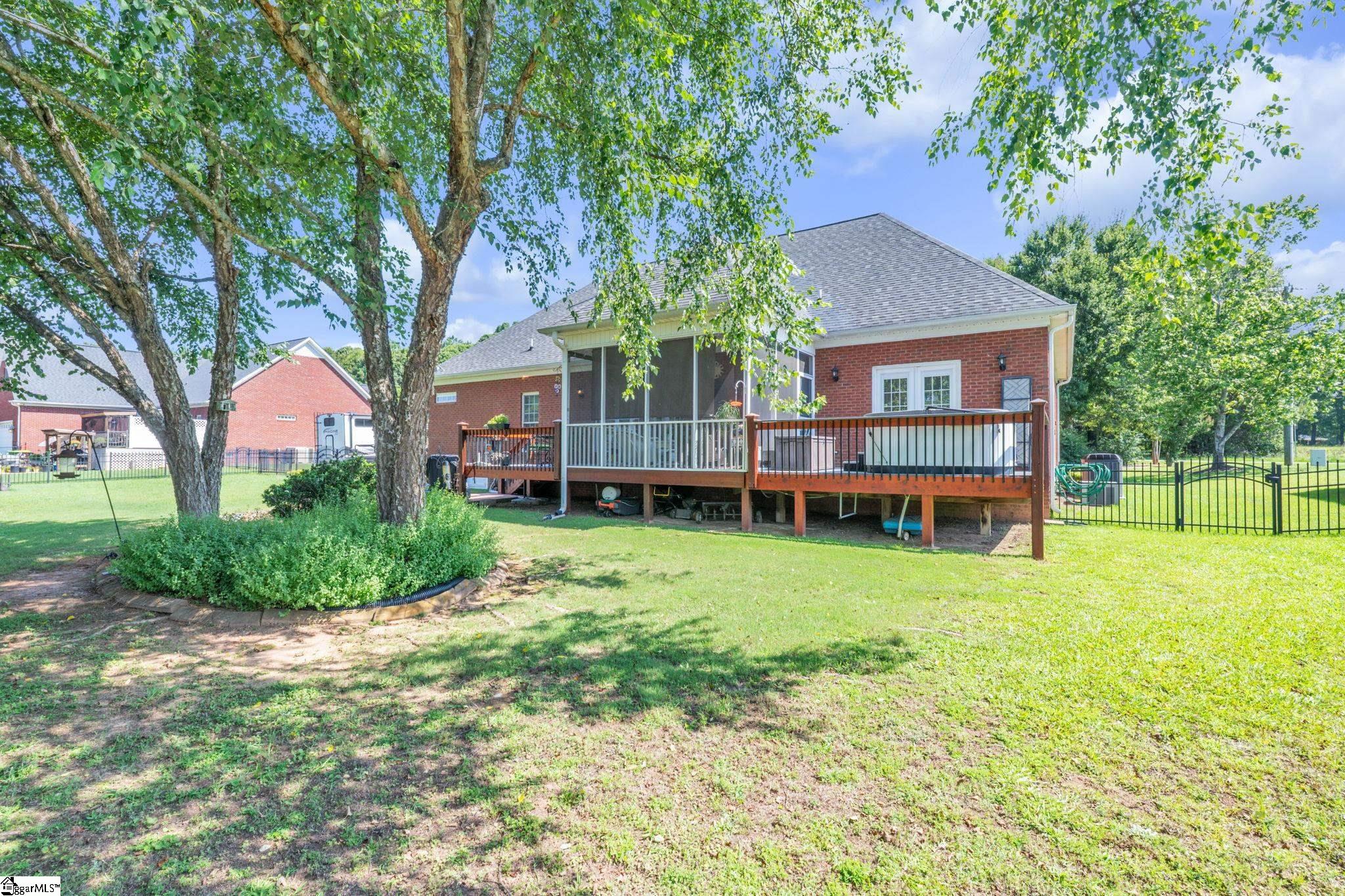 1597978 Property Photo 34