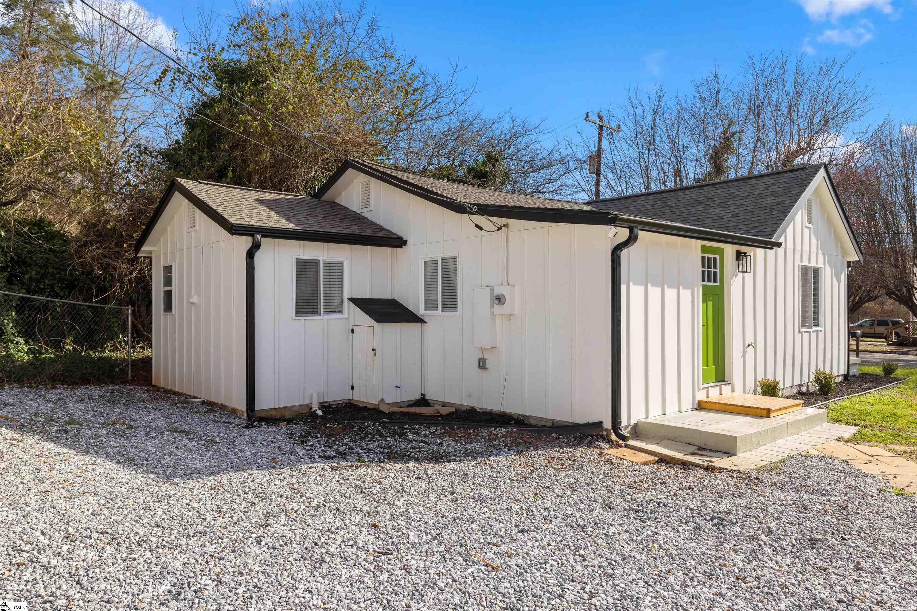 1538 Farley Avenue Property Photo 4