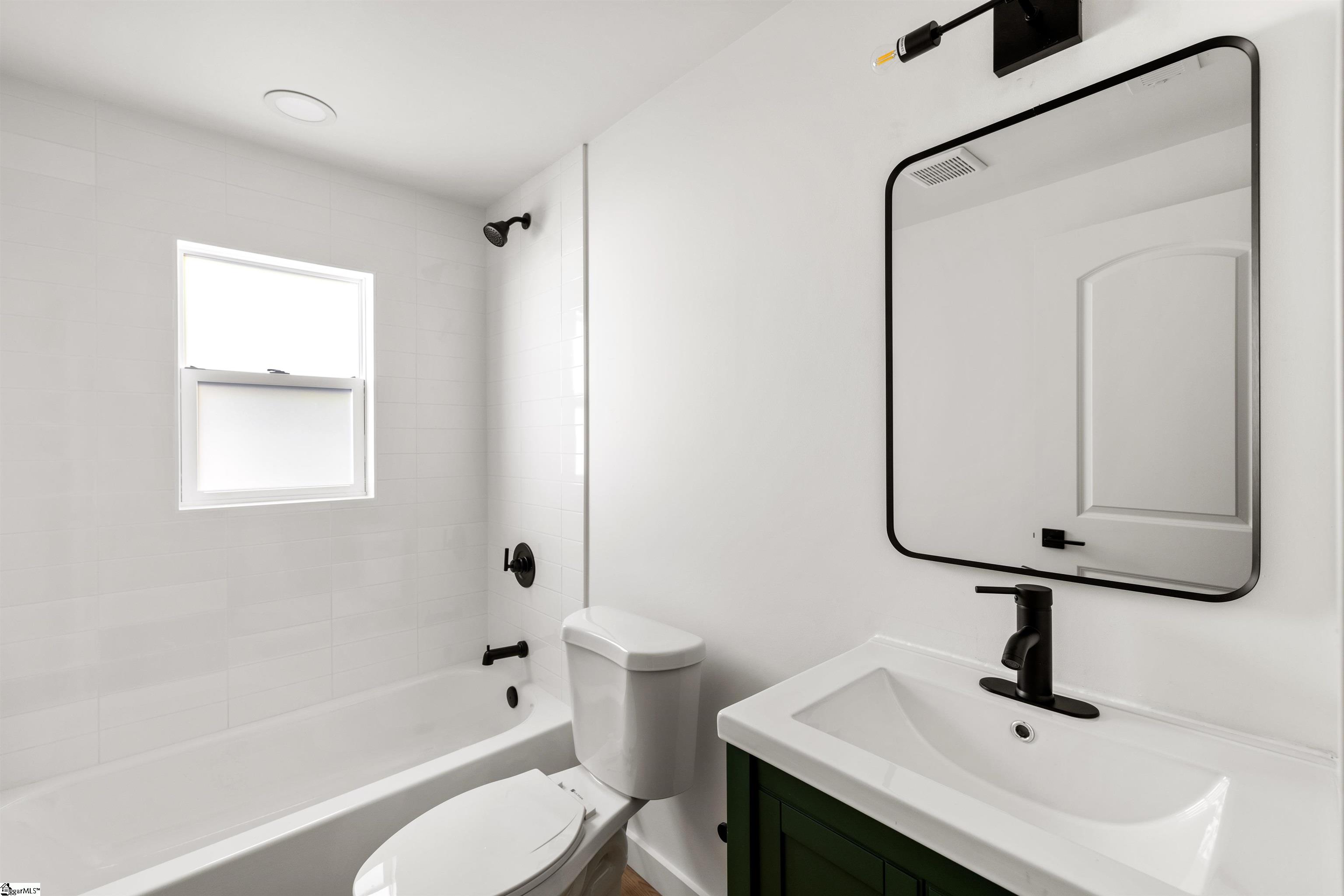 1538 Farley Avenue Property Photo 8