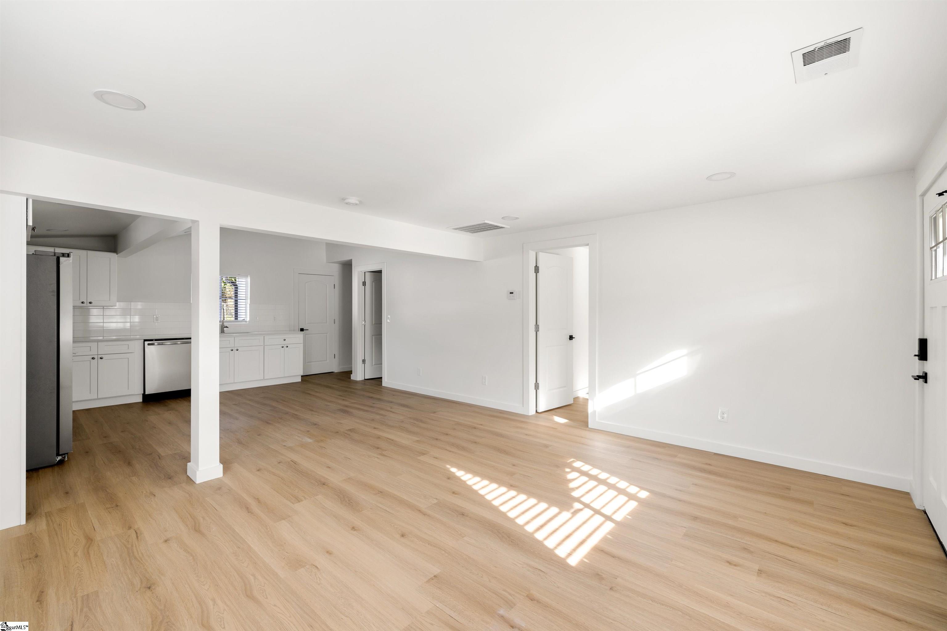1538 Farley Avenue Property Photo 21