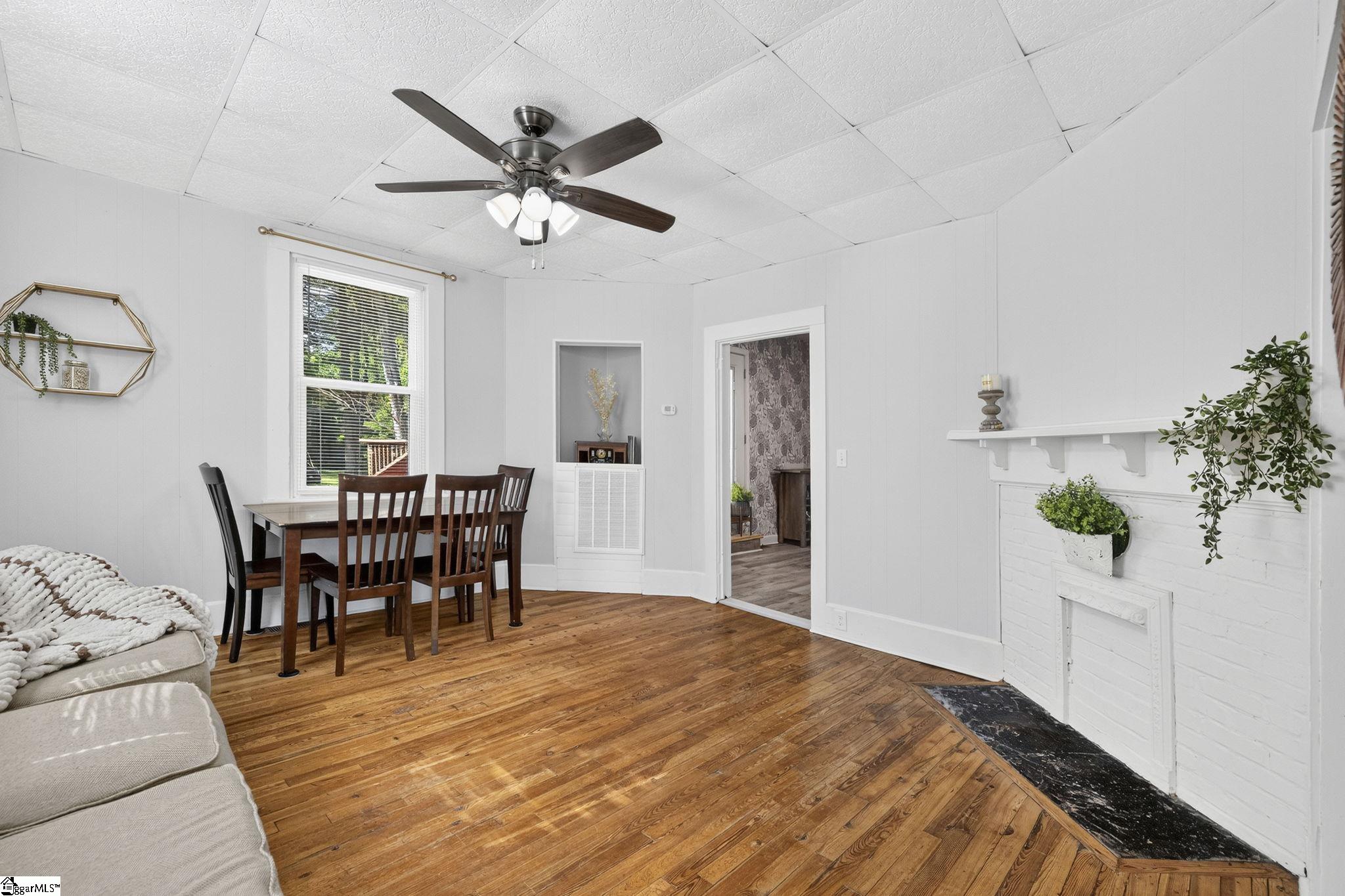 105 Mellon Street Property Photo 4