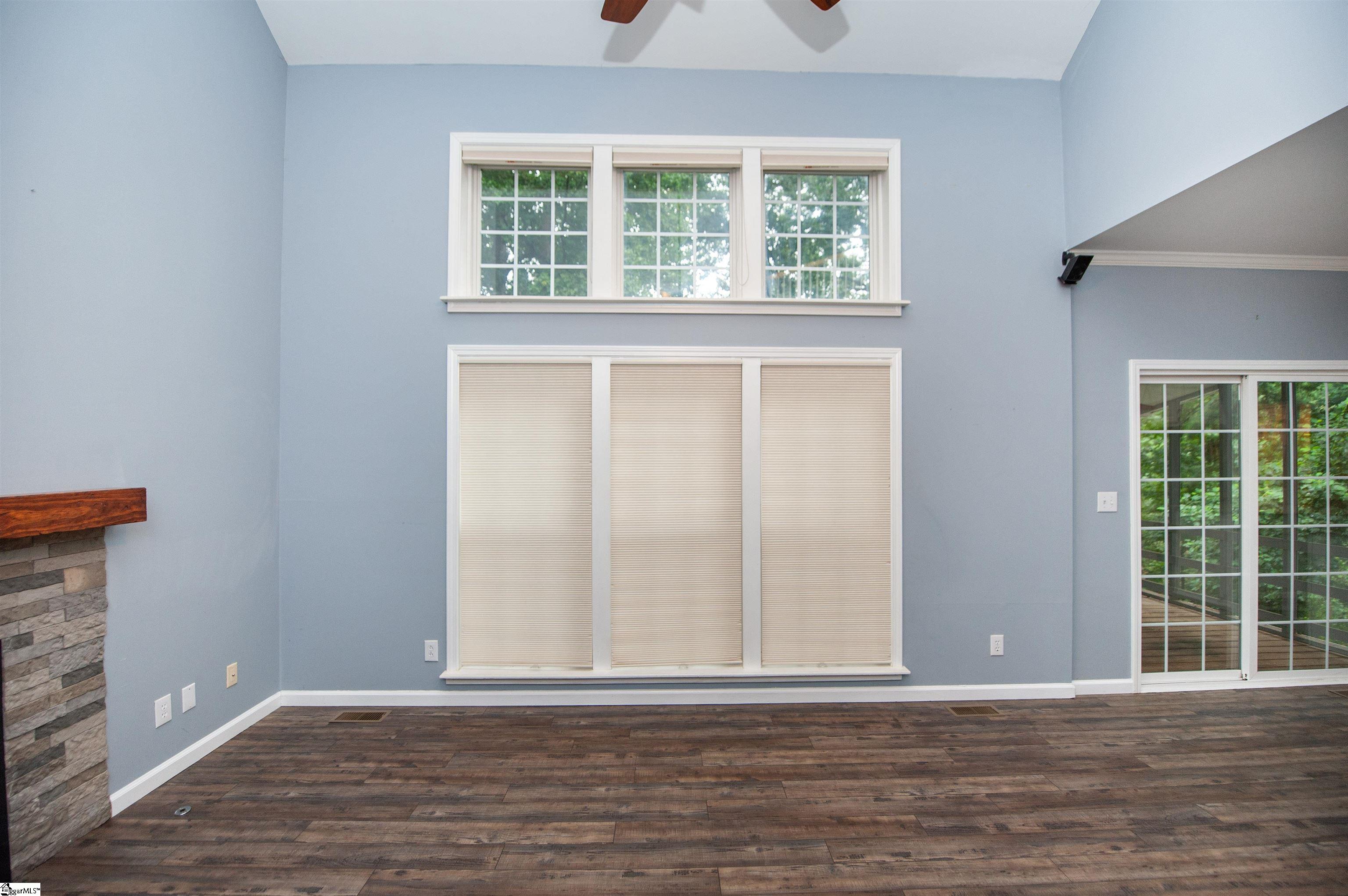 196 Timberleaf Drive Property Photo 8