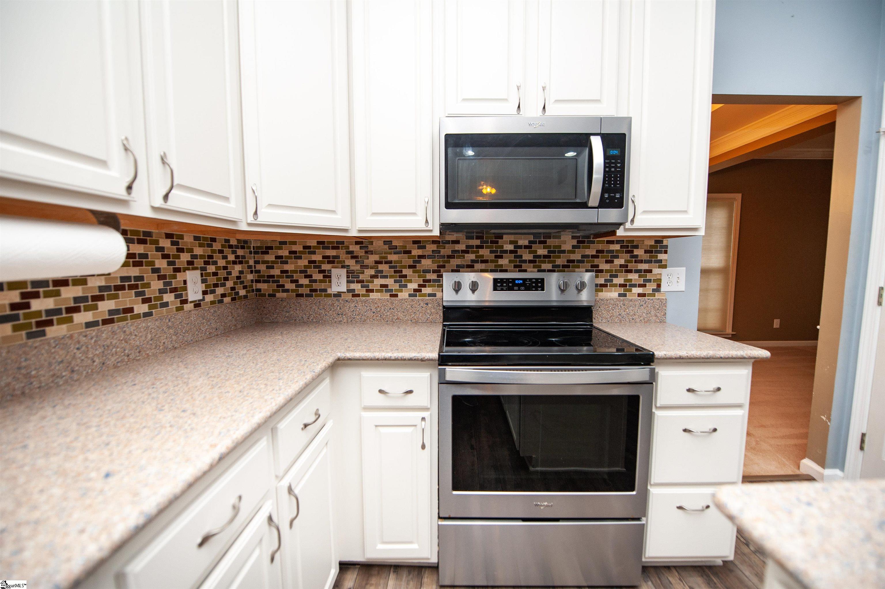 196 Timberleaf Drive Property Photo 13