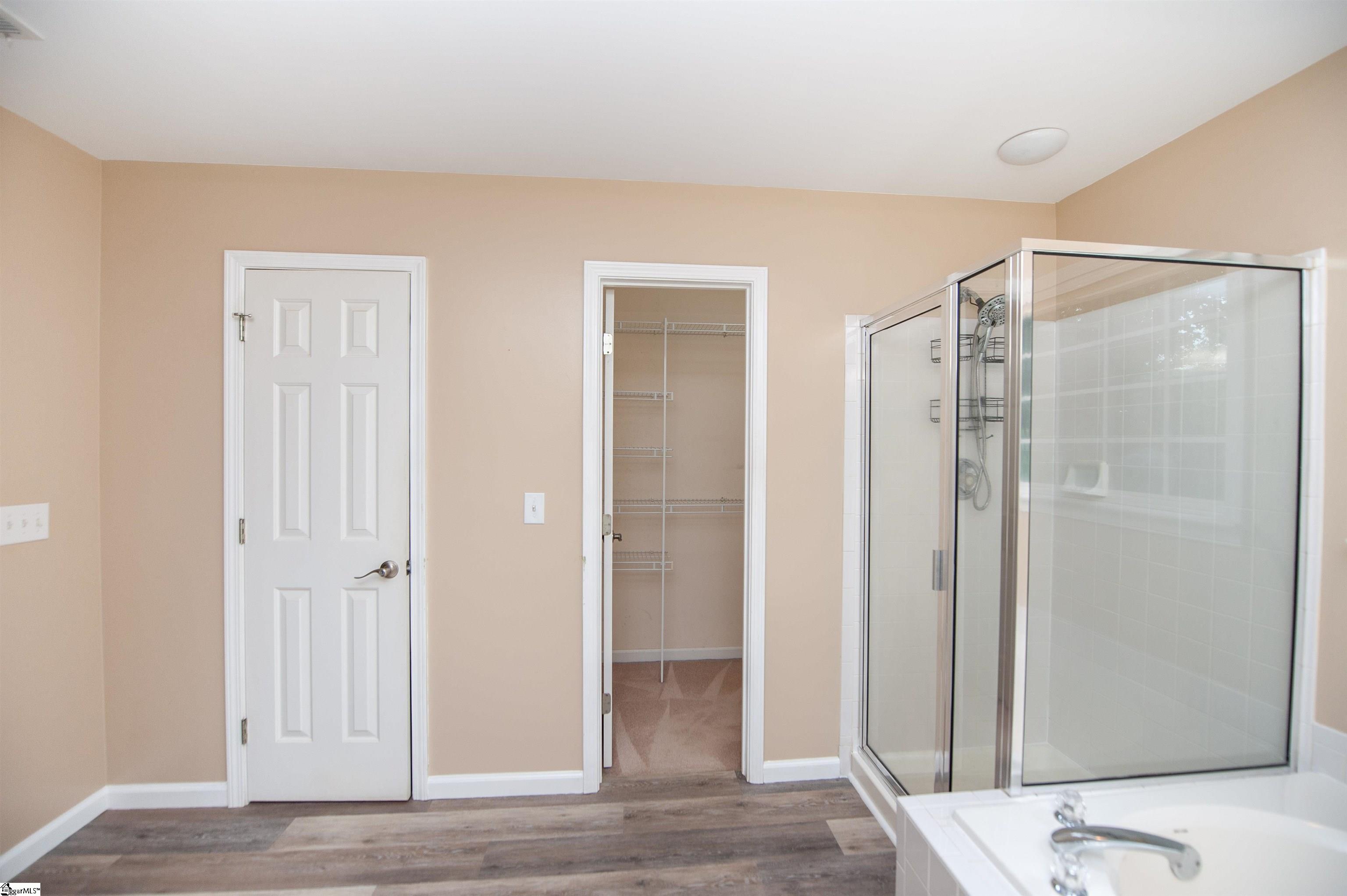 196 Timberleaf Drive Property Photo 22