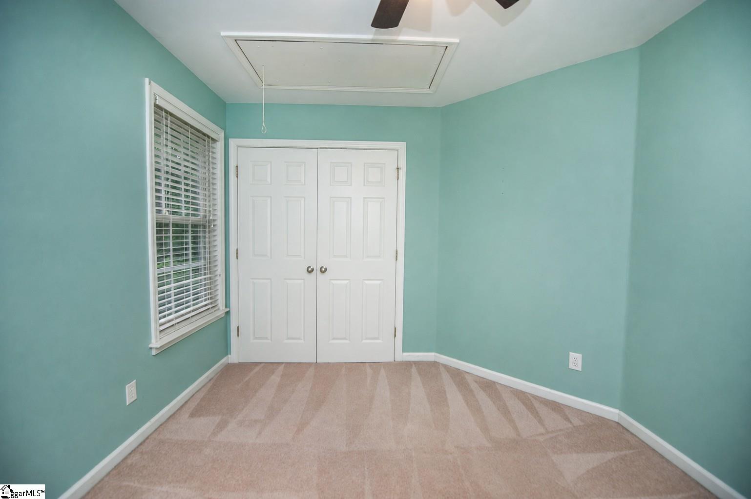 196 Timberleaf Drive Property Photo 28