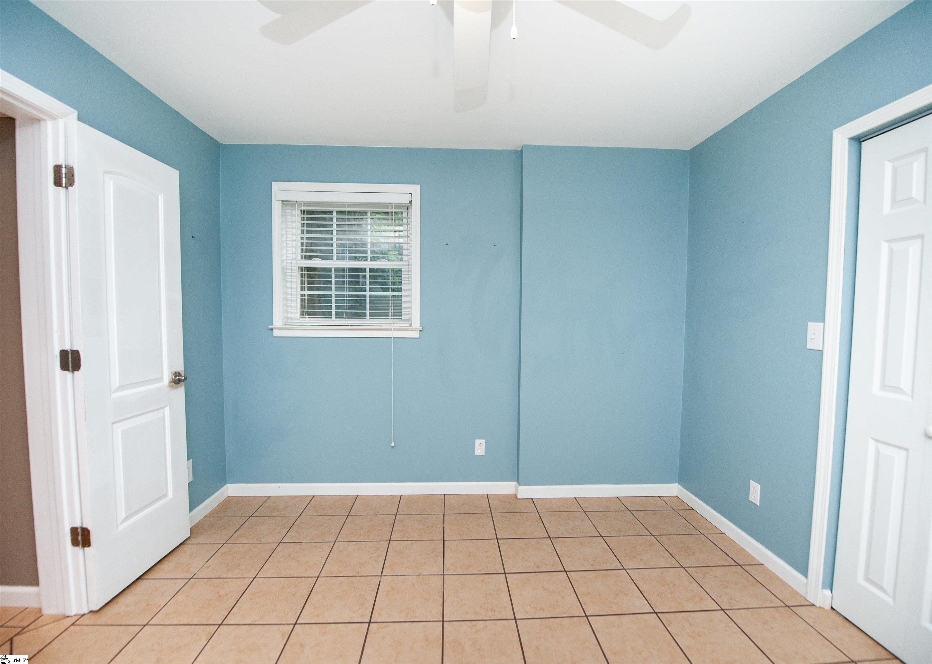 196 Timberleaf Drive Property Photo 35