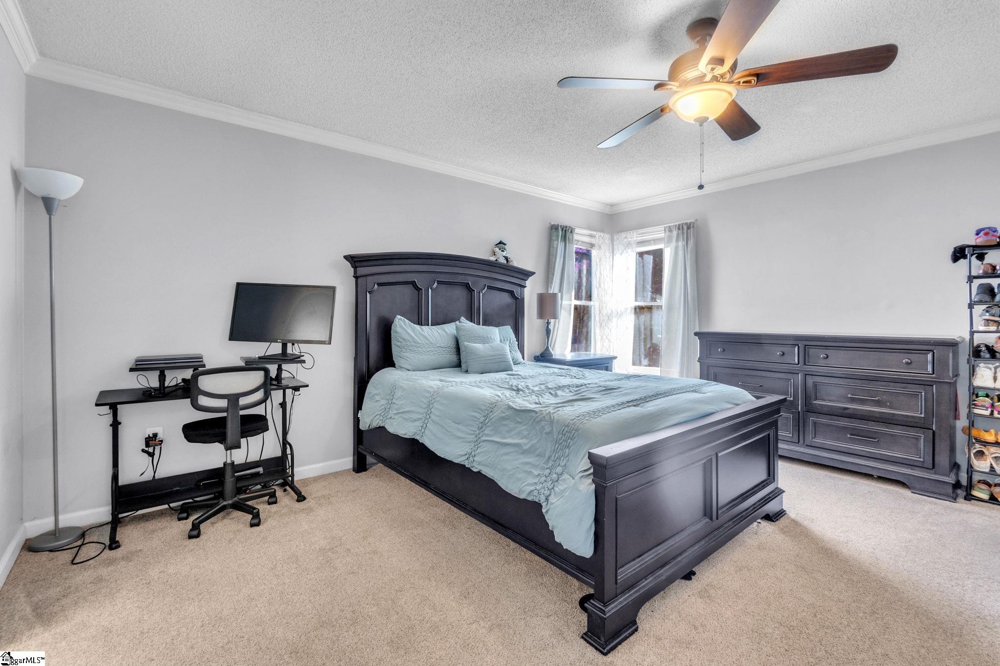 204 Flagstar Court Property Photo 13