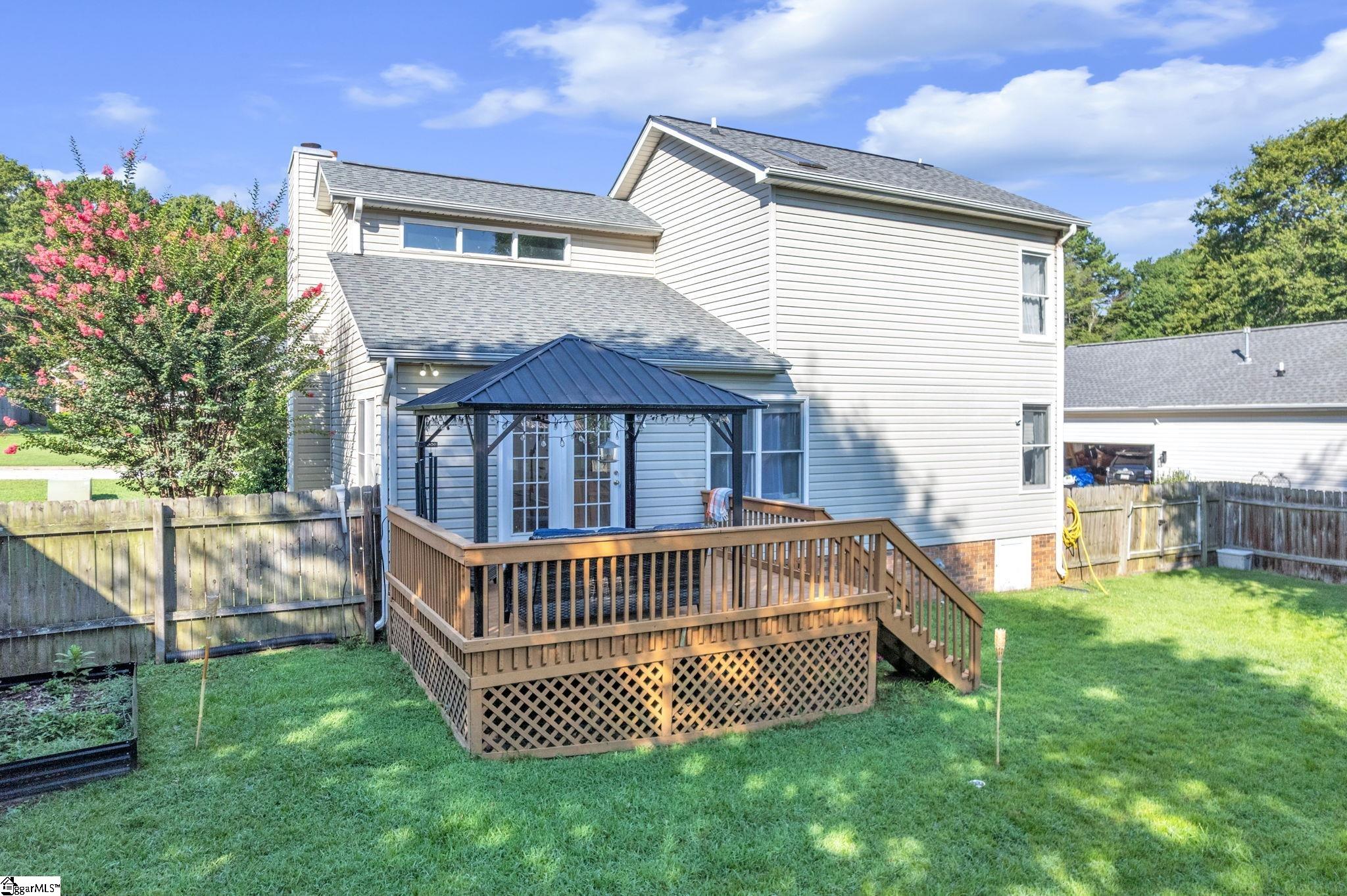 204 Flagstar Court Property Photo 24