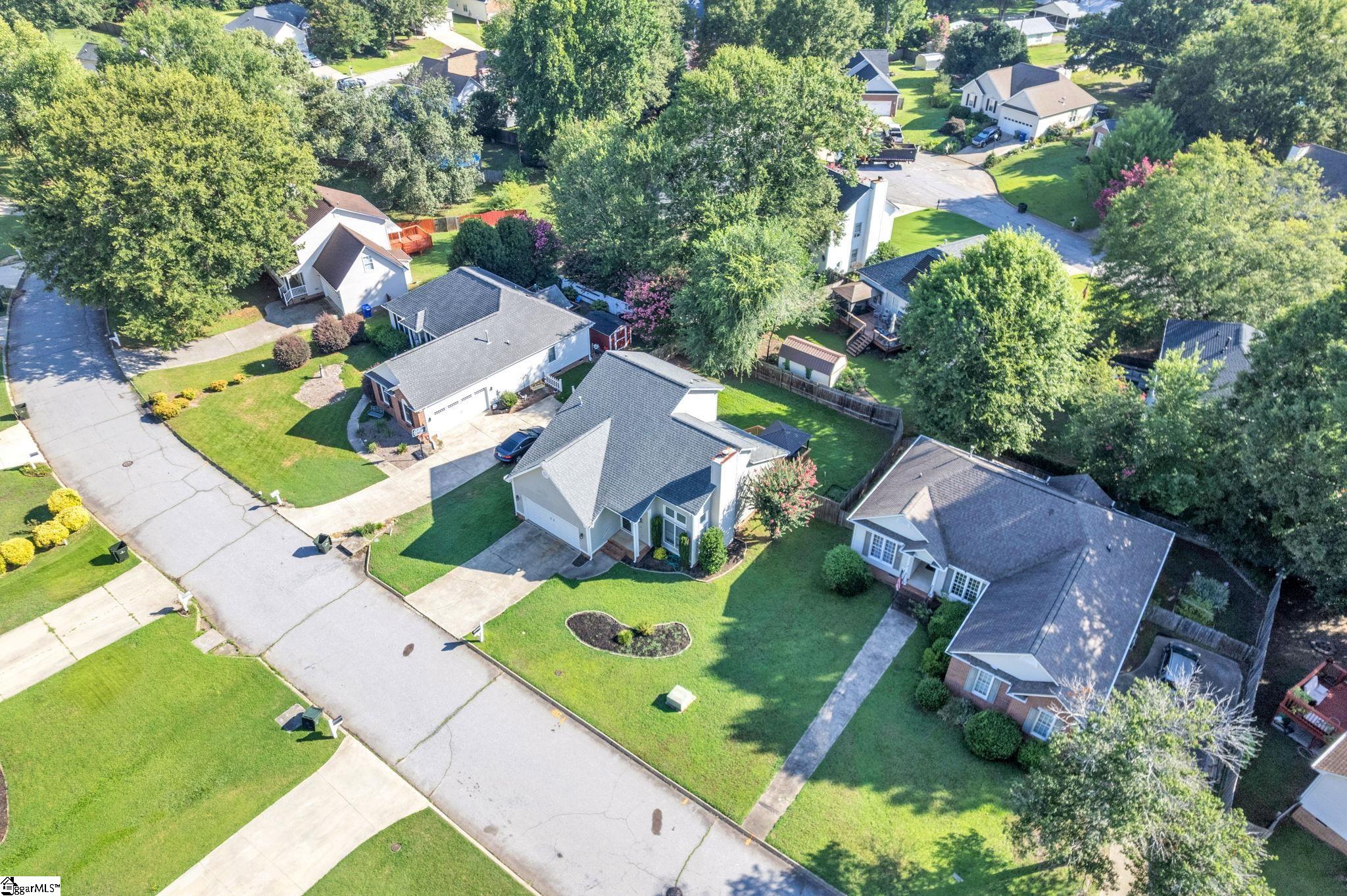 204 Flagstar Court Property Photo 28