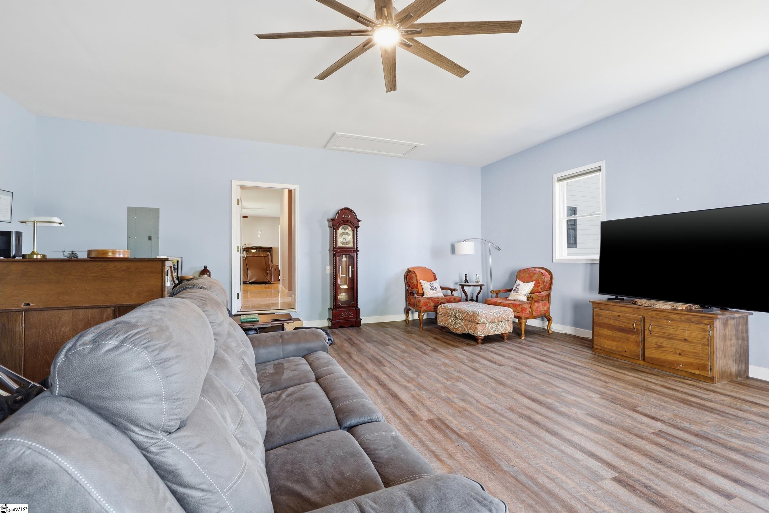 7282 New Cut Road Property Photo 15