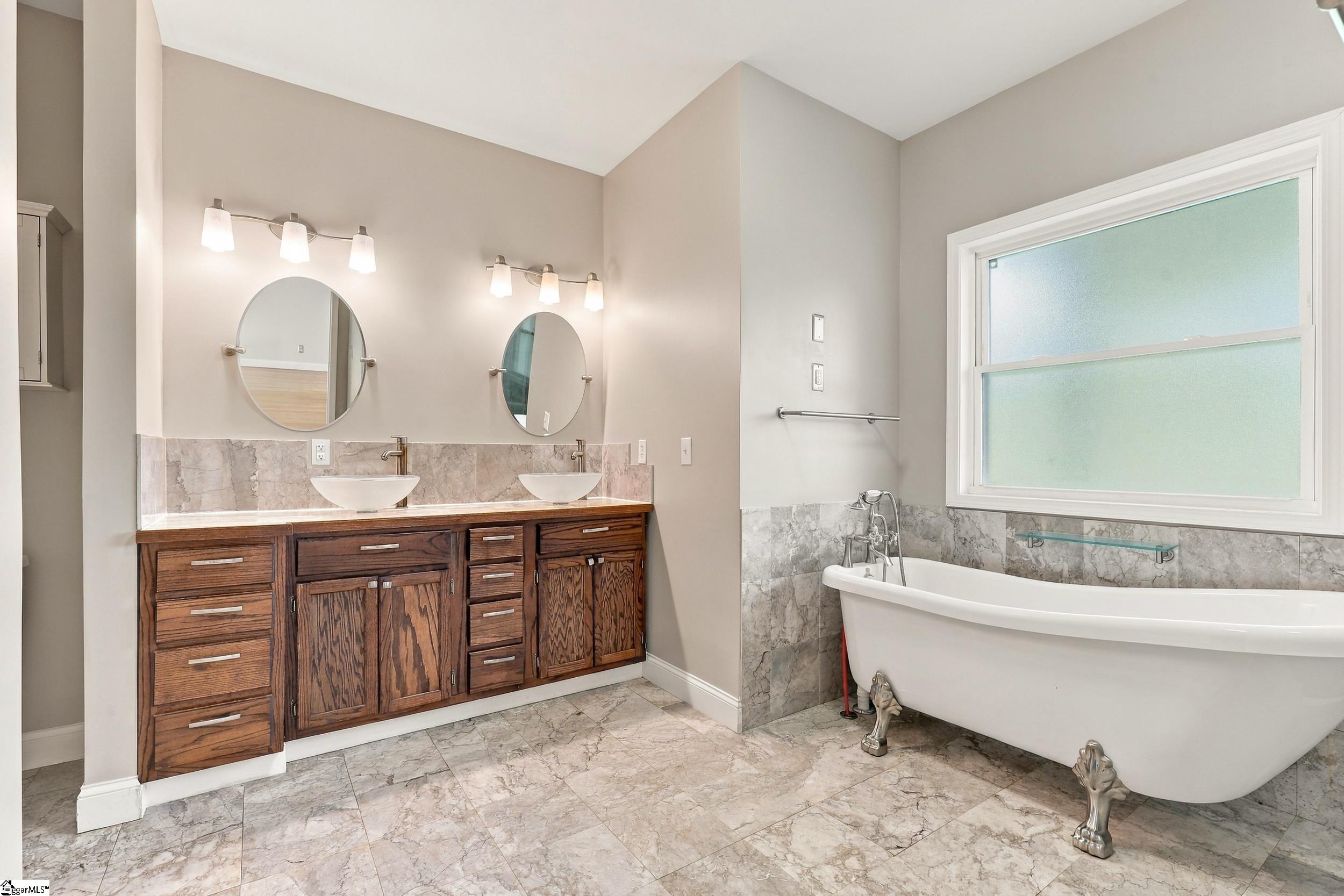 7282 New Cut Road Property Photo 16