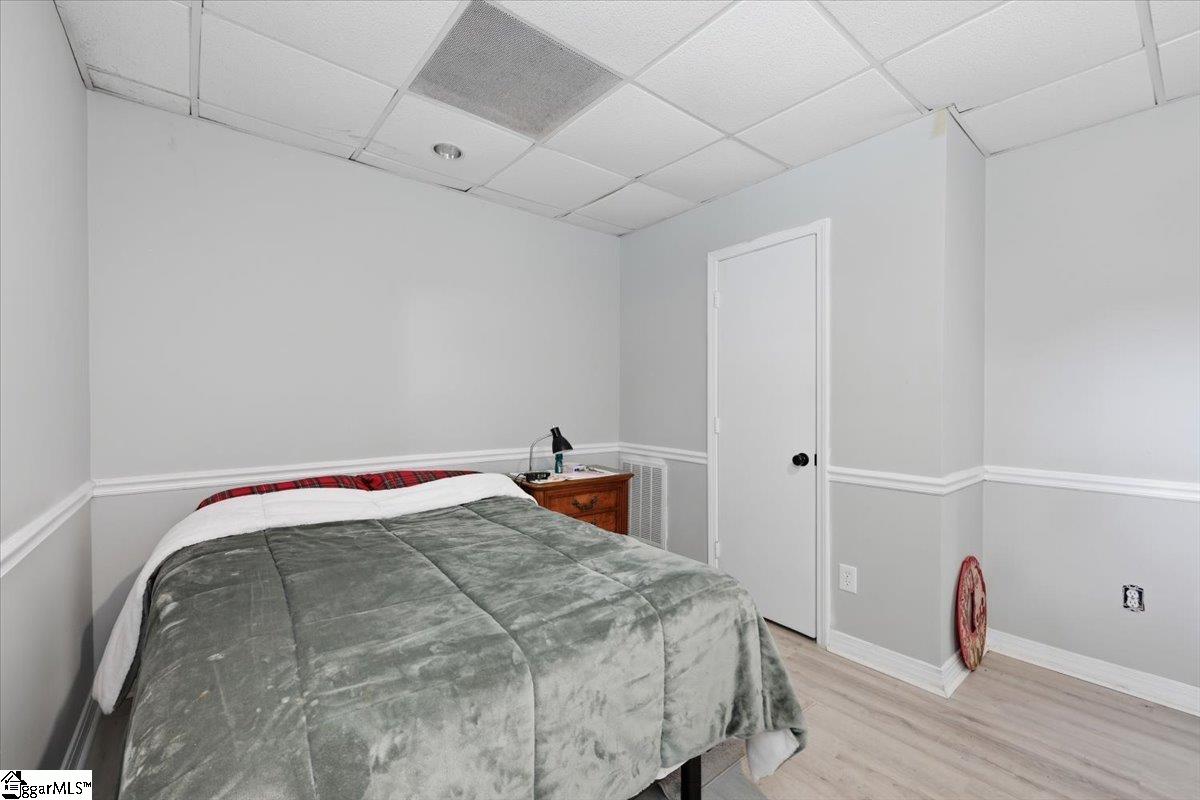 302 Waterbury Court Property Photo 30