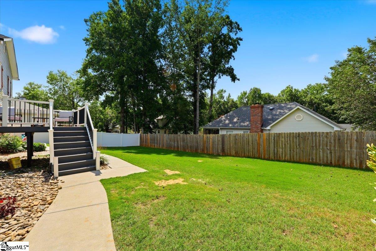 302 Waterbury Court Property Photo 33