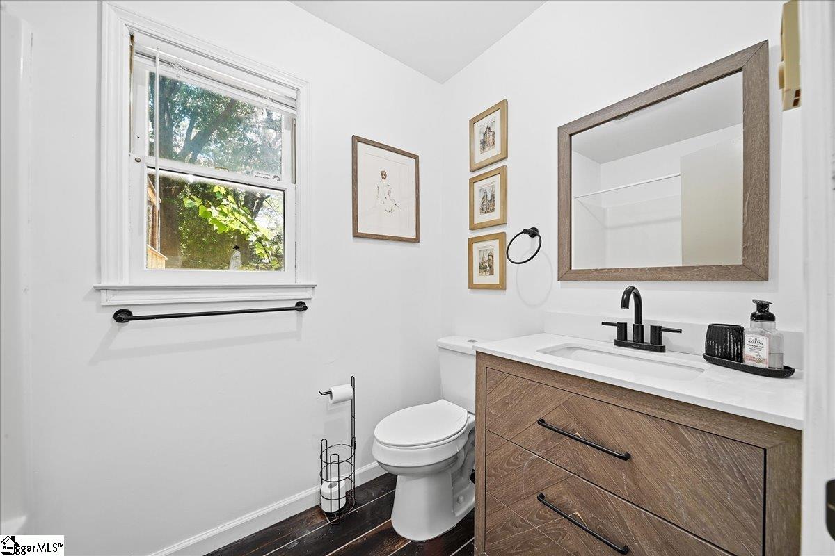 404 Jameson Drive Property Photo 24
