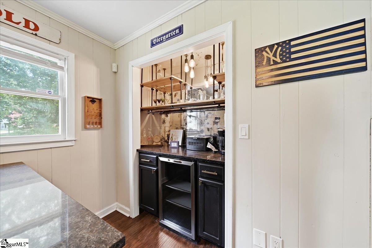 404 Jameson Drive Property Photo 28