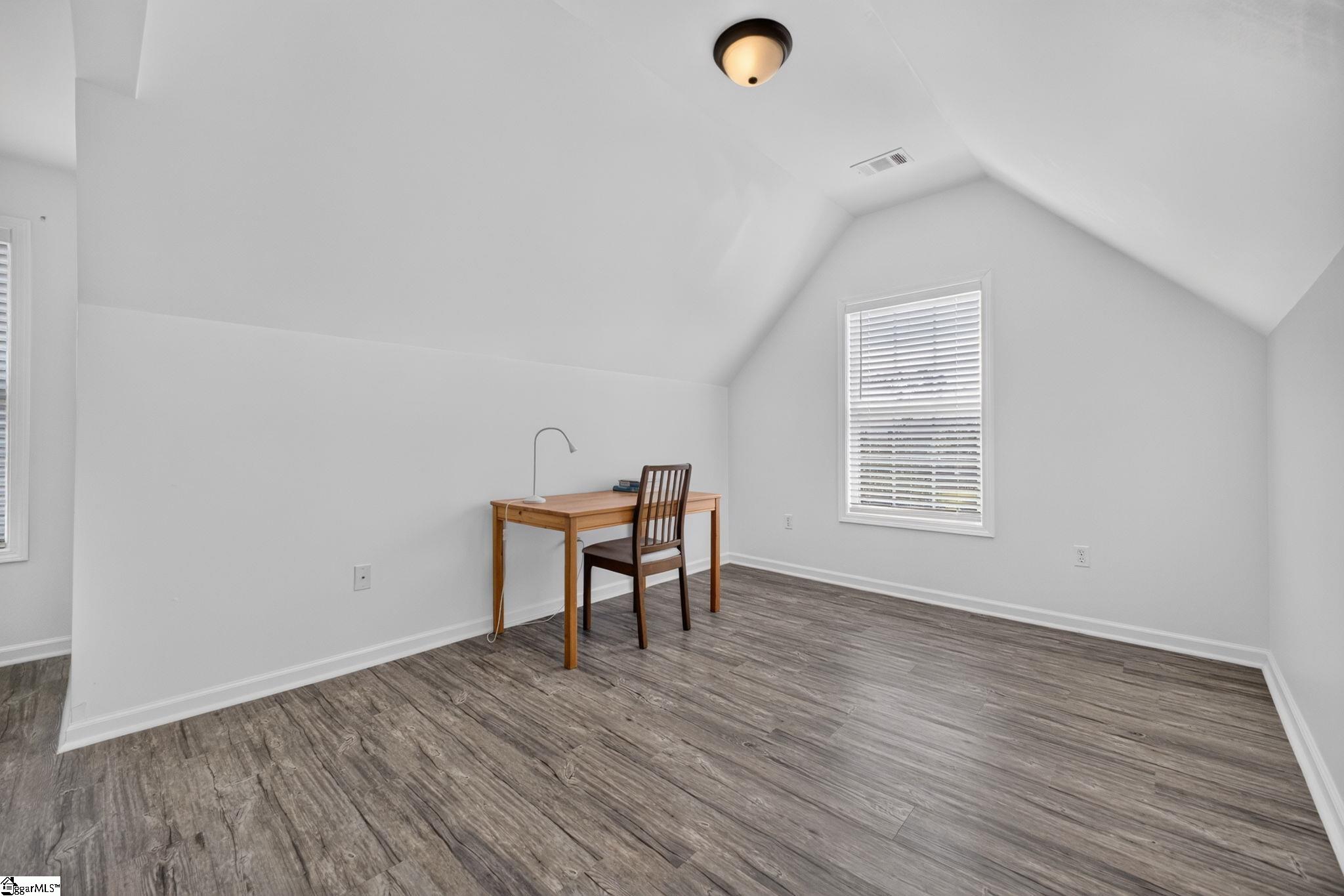 513 Adeline Court Property Photo 21