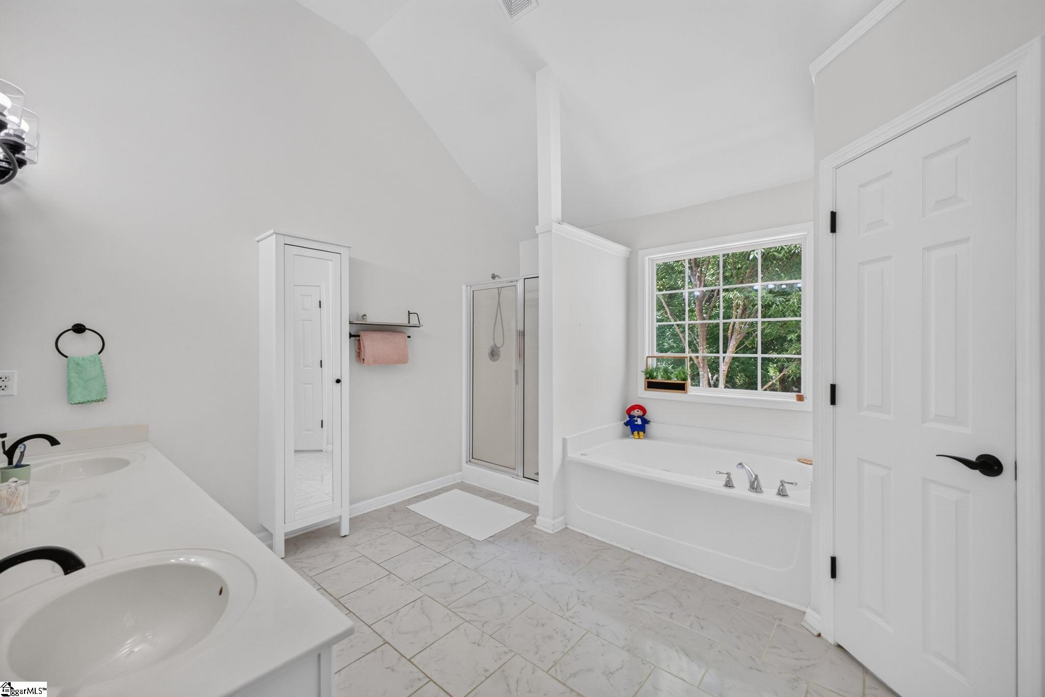 513 Adeline Court Property Photo 23