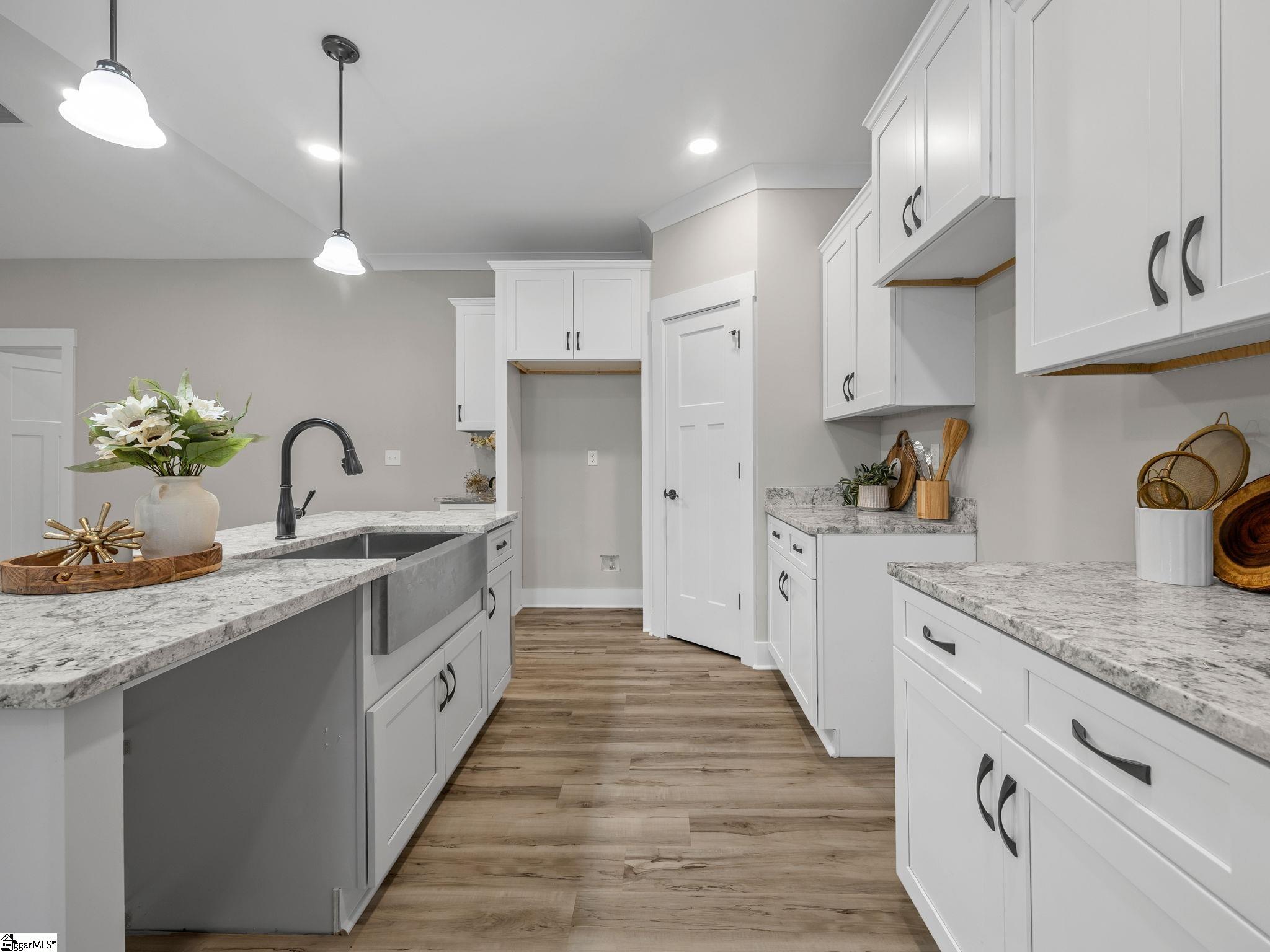 300 Canebrake Drive Property Photo 18
