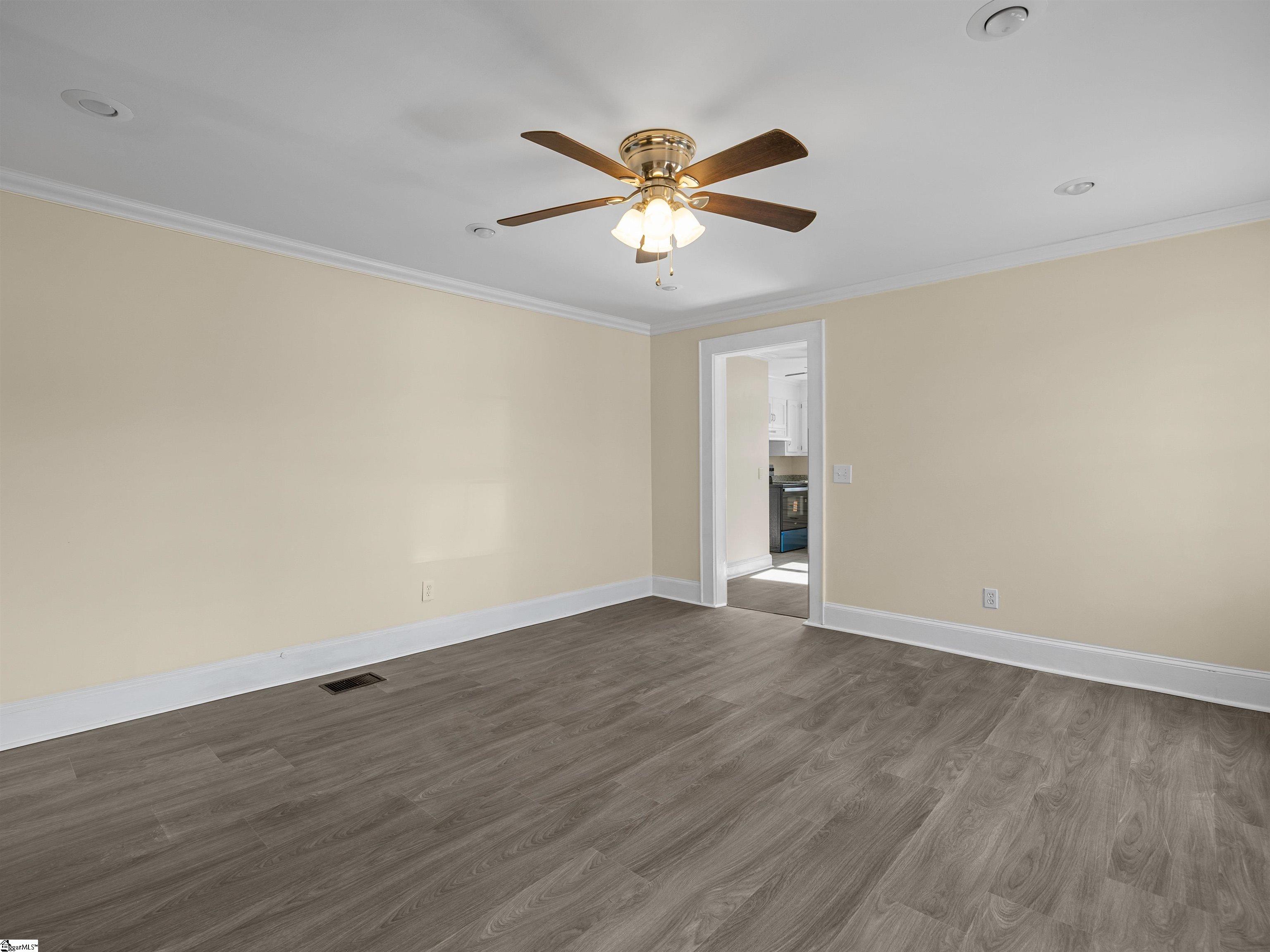 201 Perry Road Property Photo 9