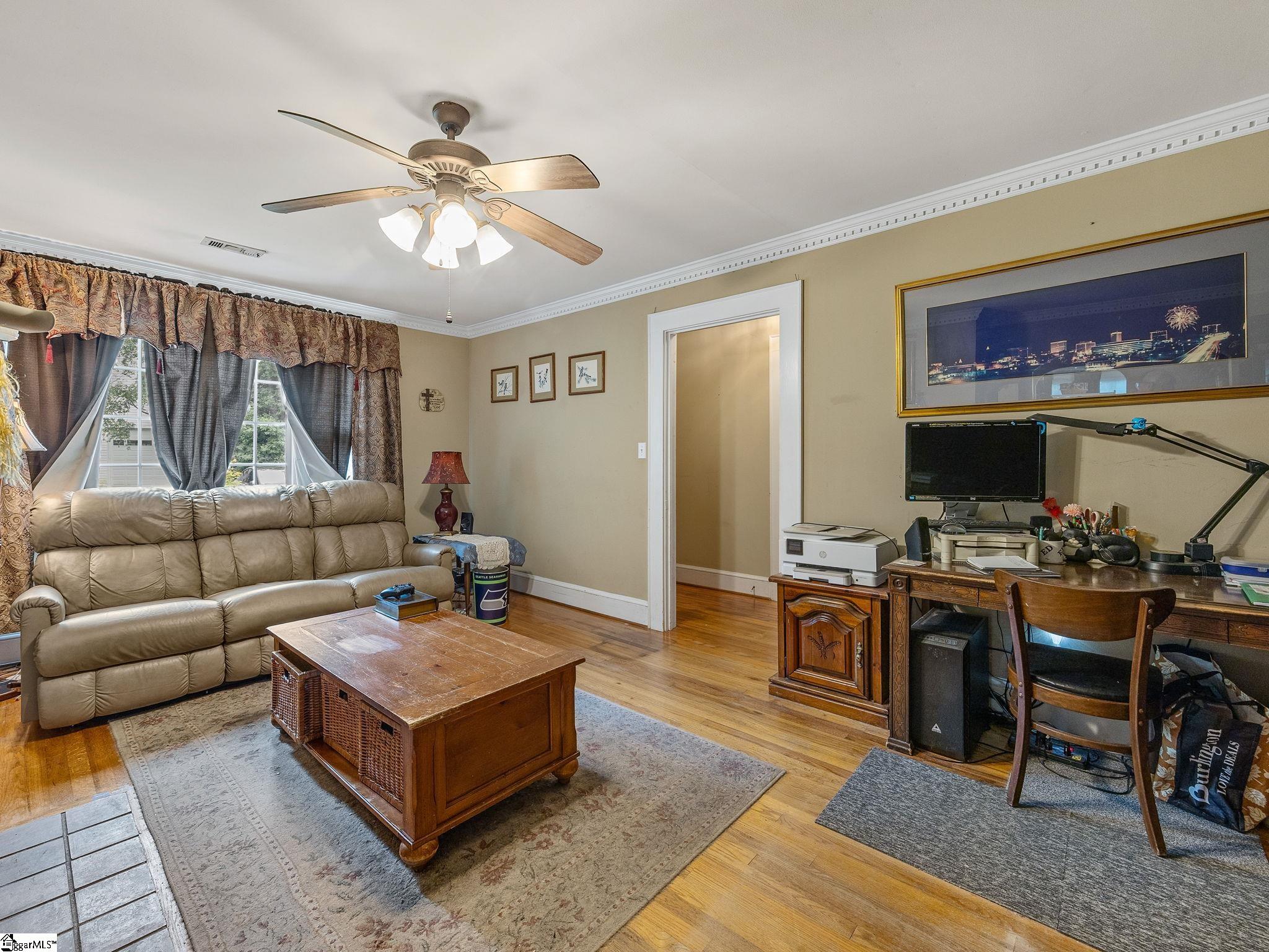 1598024 Property Photo 3