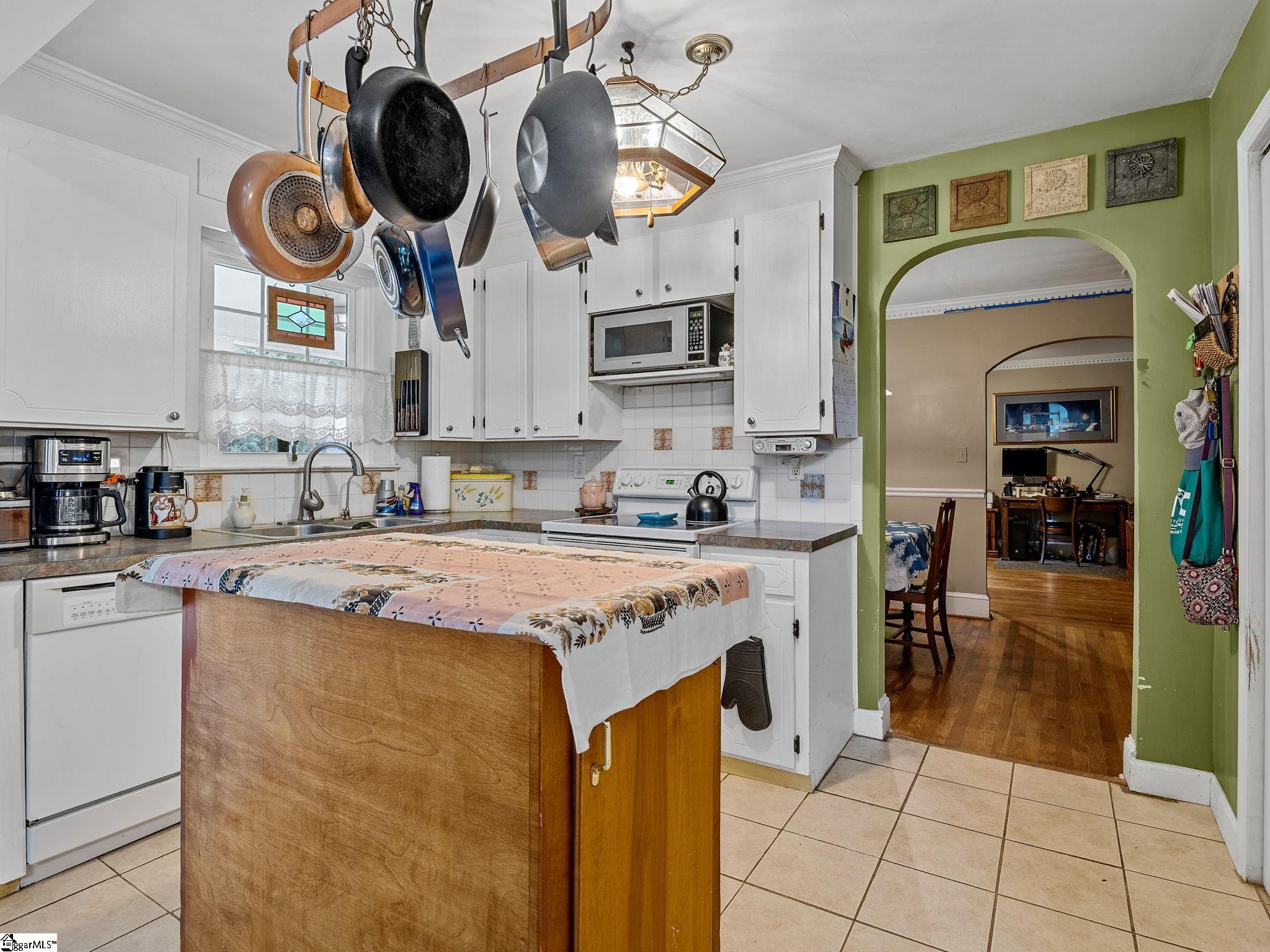 1598024 Property Photo 5